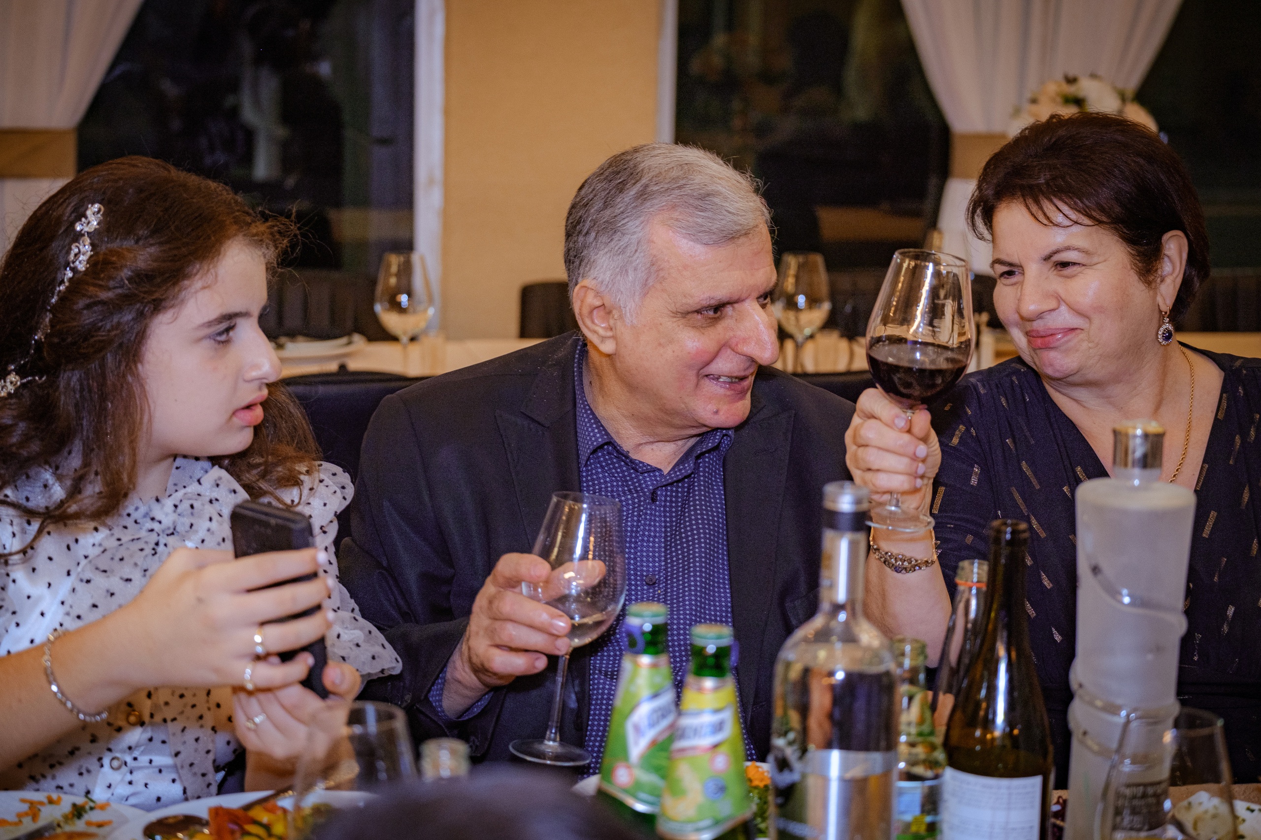 Birthday party. Middle East Photo Agency — Weddings, Bar & Bat Mitzvahs, Brit Milah, Theater, Magnets, Portraits