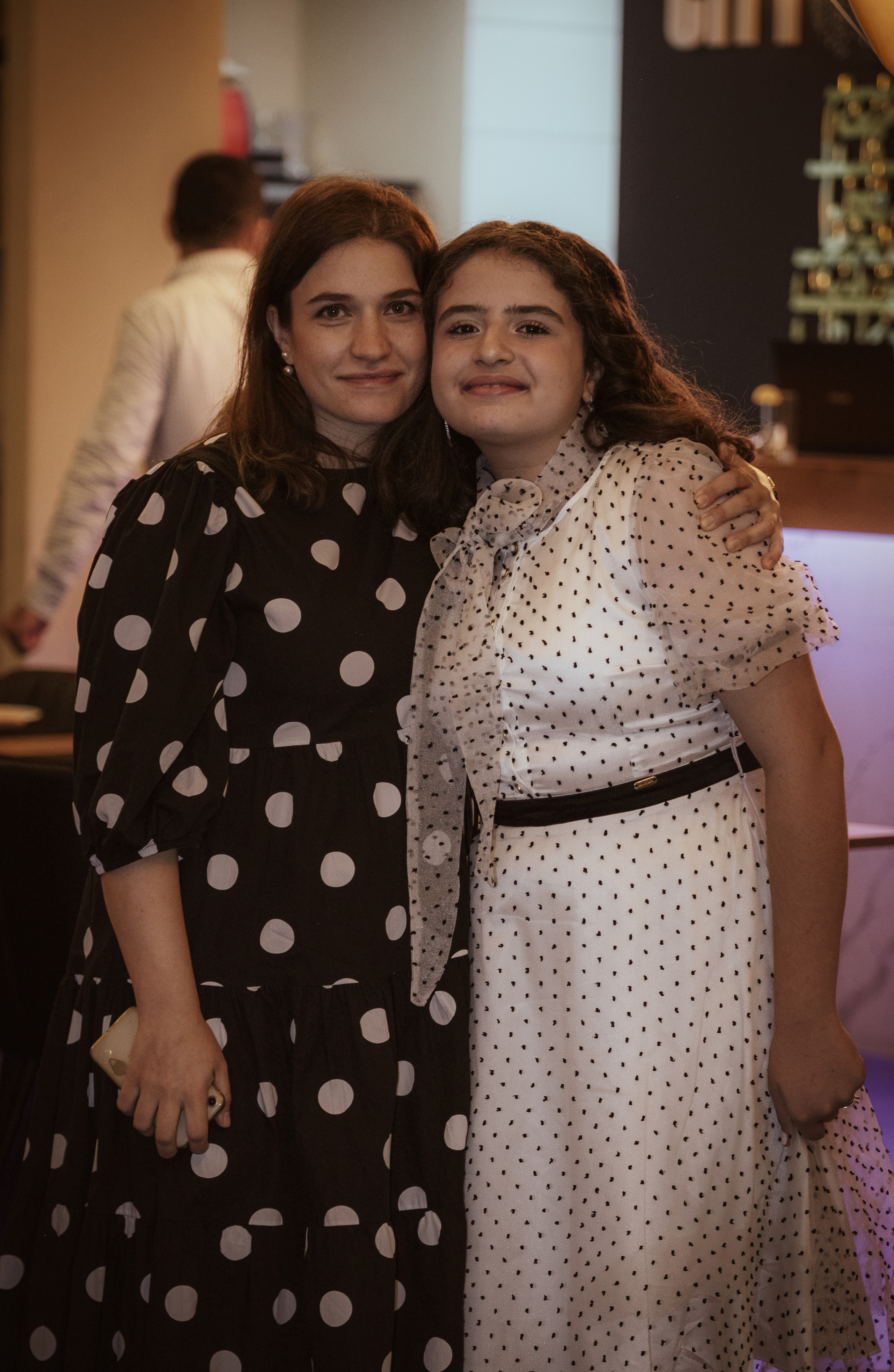 Birthday party. Middle East Photo Agency — Weddings, Bar & Bat Mitzvahs, Brit Milah, Theater, Magnets, Portraits