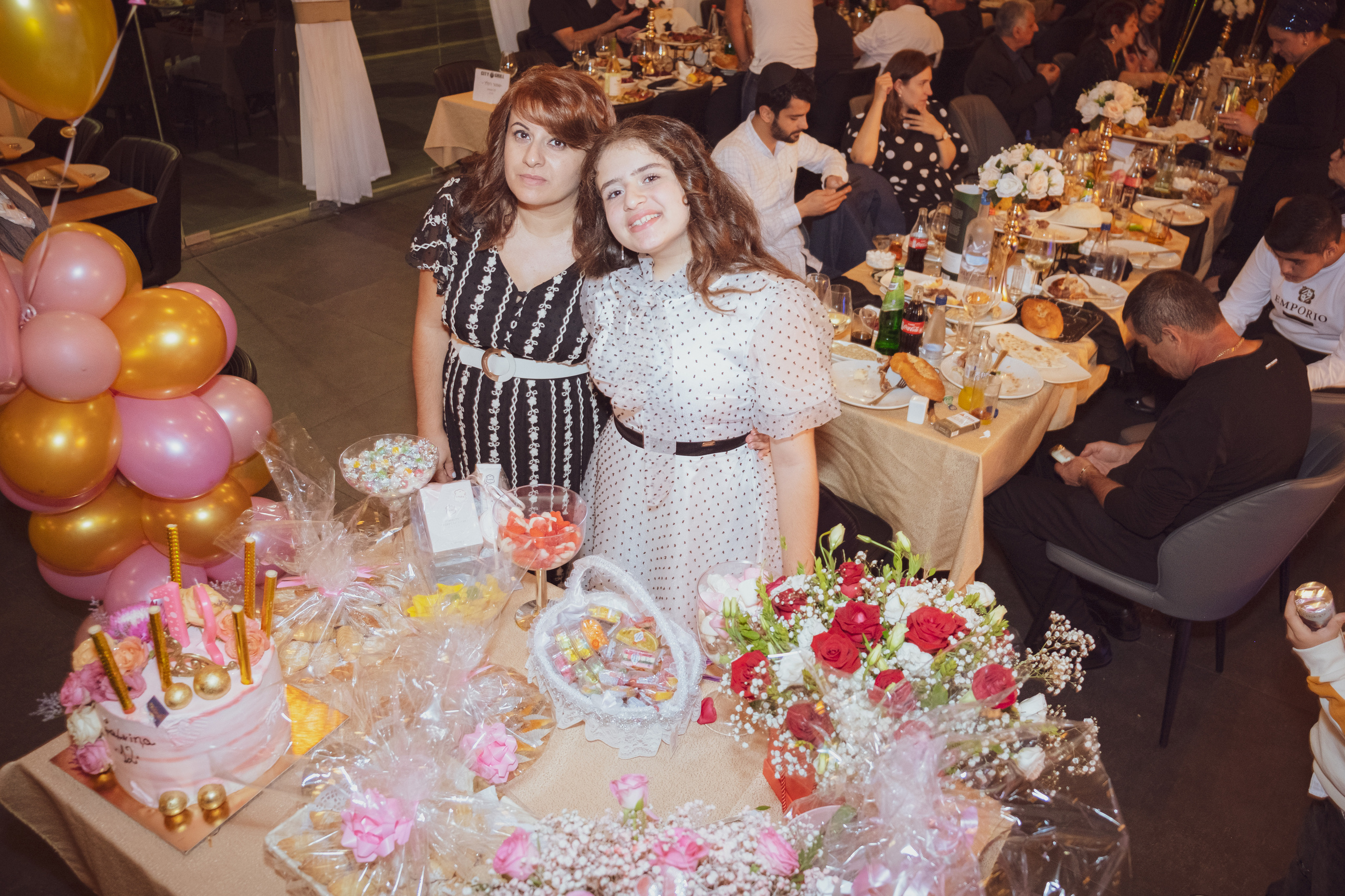 Birthday. Middle East Photo Agency סוכנות צילום המזרח התיכון — צילום מקצועי והדפסת מגנטים לאירועים