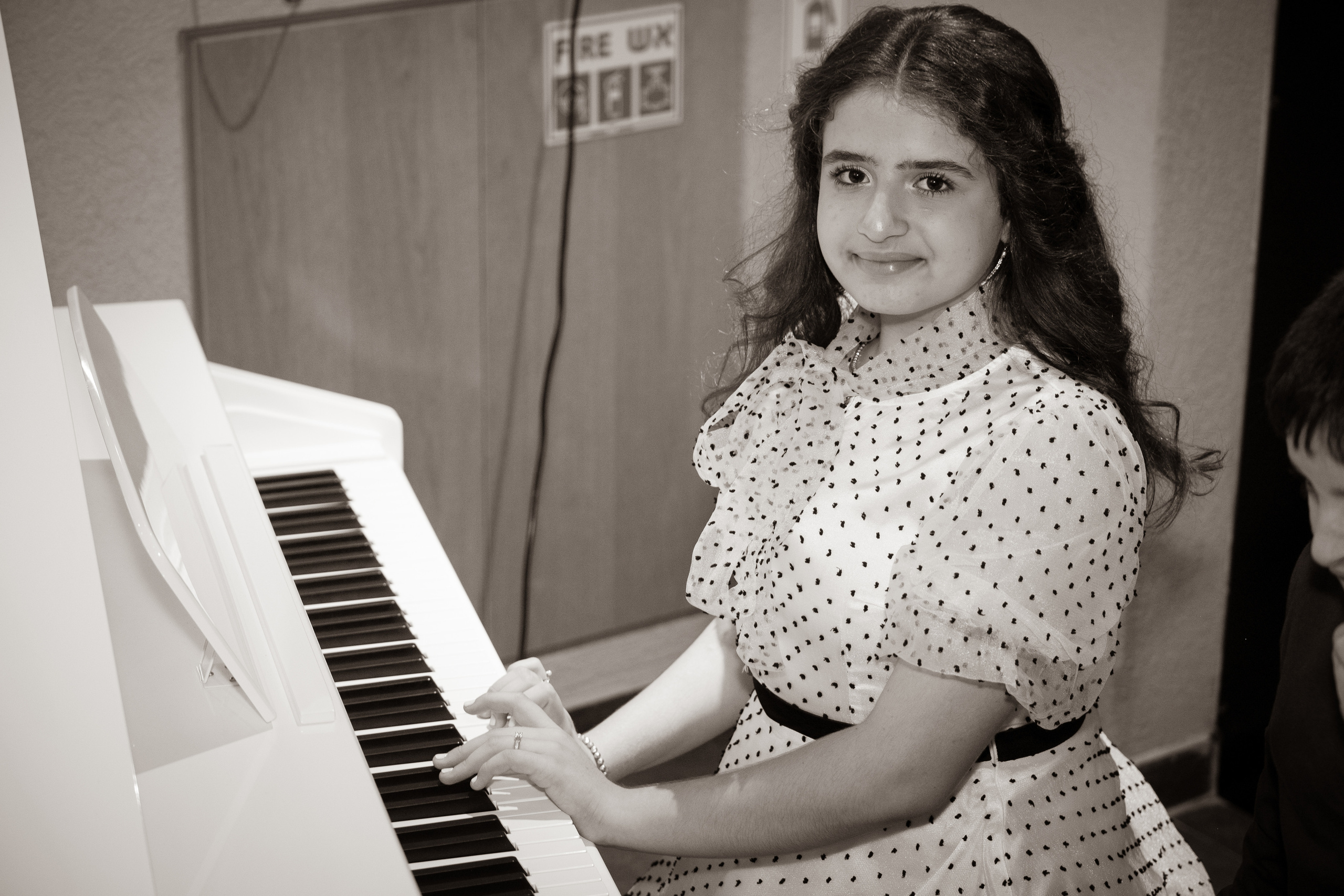 Birthday. Middle East Photo Agency סוכנות צילום המזרח התיכון — צילום מקצועי והדפסת מגנטים לאירועים