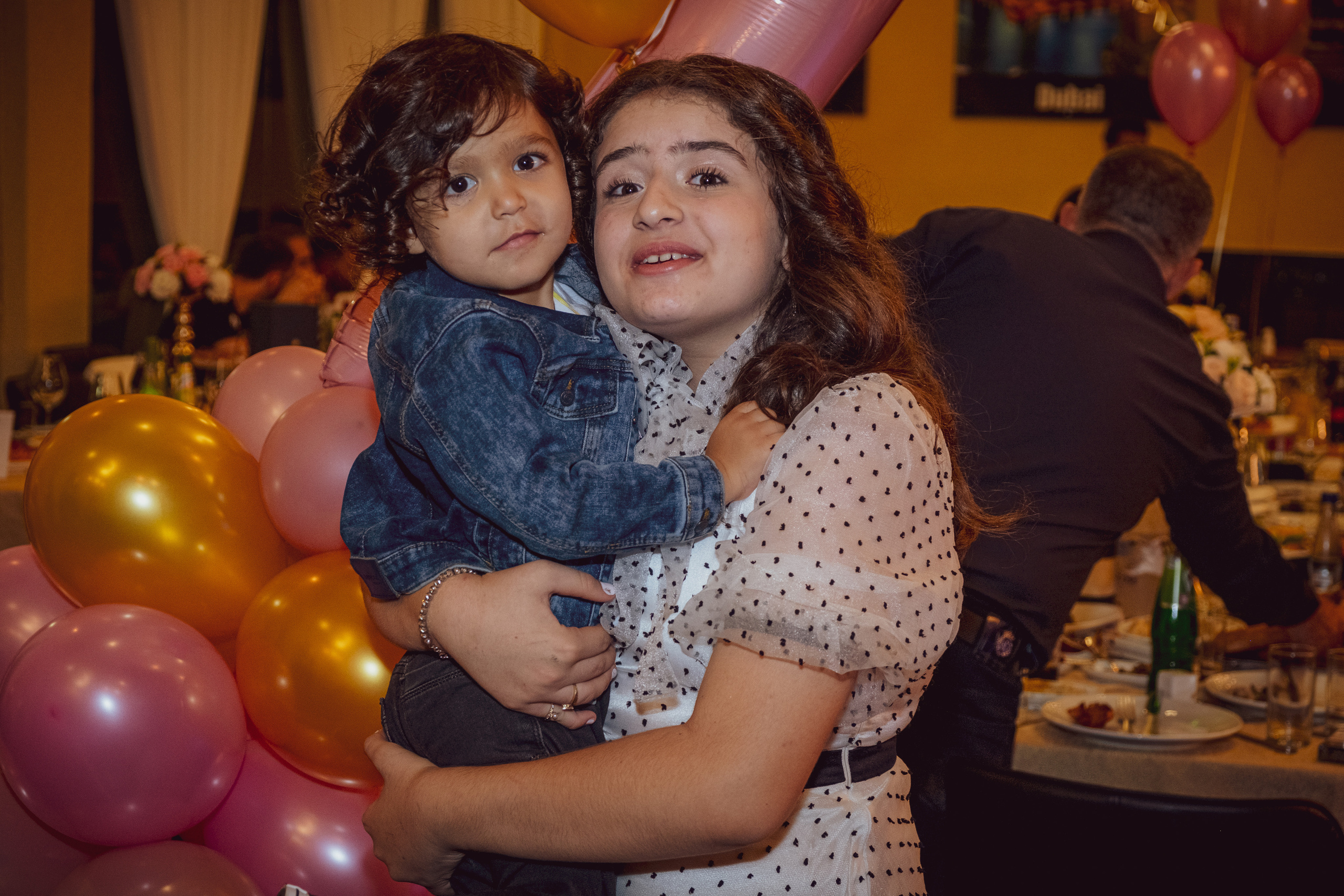 Birthday party. Middle East Photo Agency — Weddings, Bar & Bat Mitzvahs, Brit Milah, Theater, Magnets, Portraits