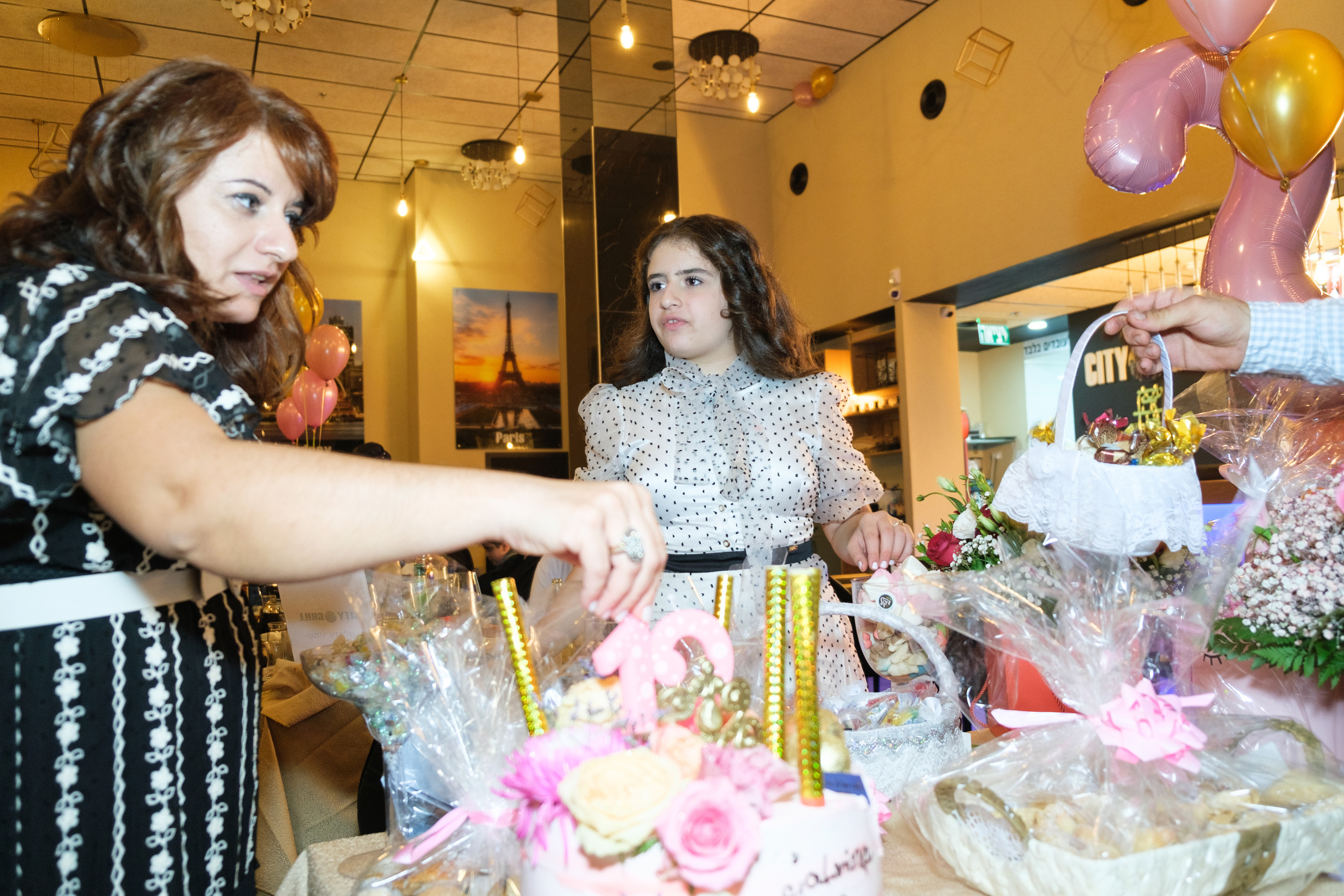 Birthday. Middle East Photo Agency סוכנות צילום המזרח התיכון — צילום מקצועי והדפסת מגנטים לאירועים