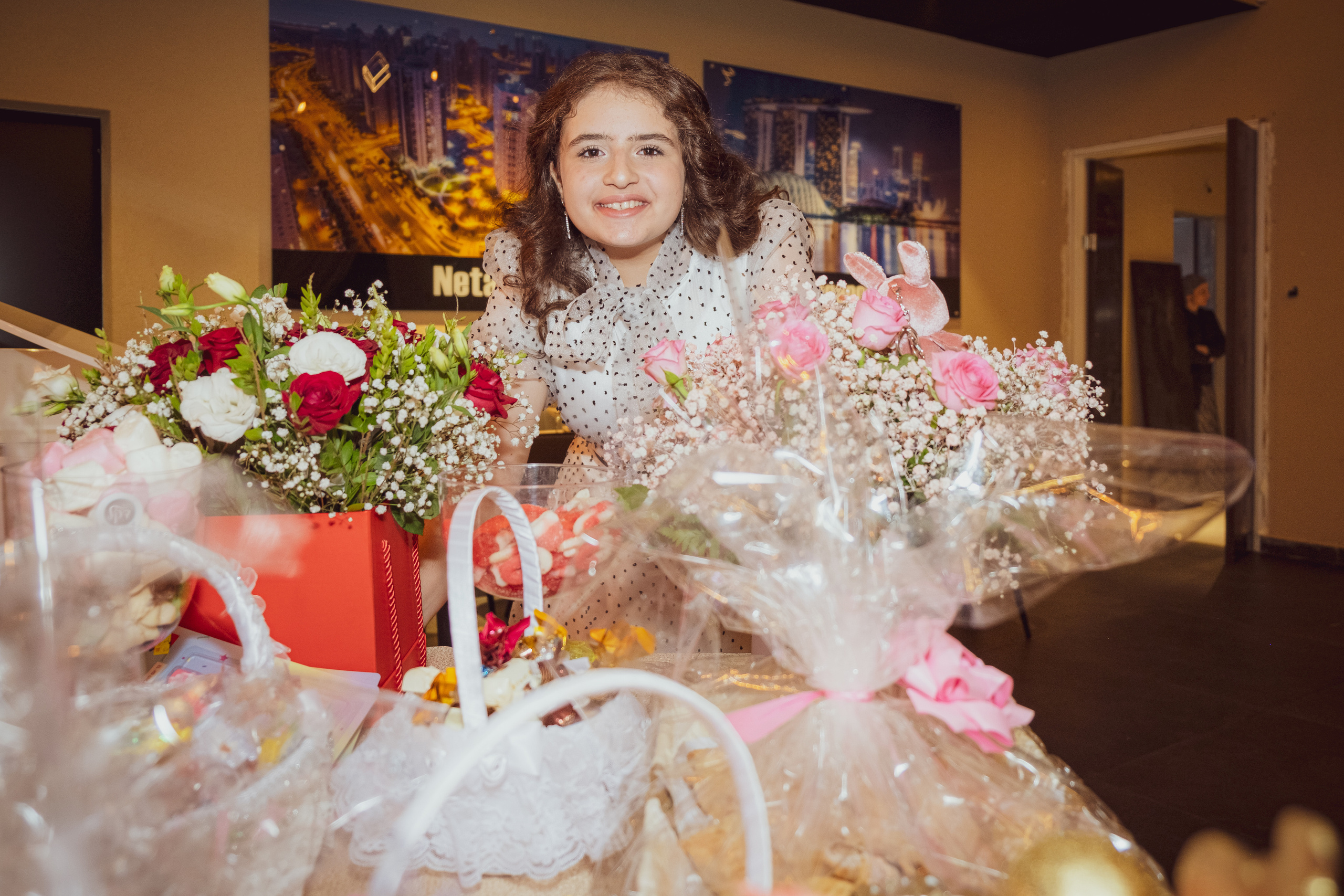Birthday party. Middle East Photo Agency — Weddings, Bar & Bat Mitzvahs, Brit Milah, Theater, Magnets, Portraits