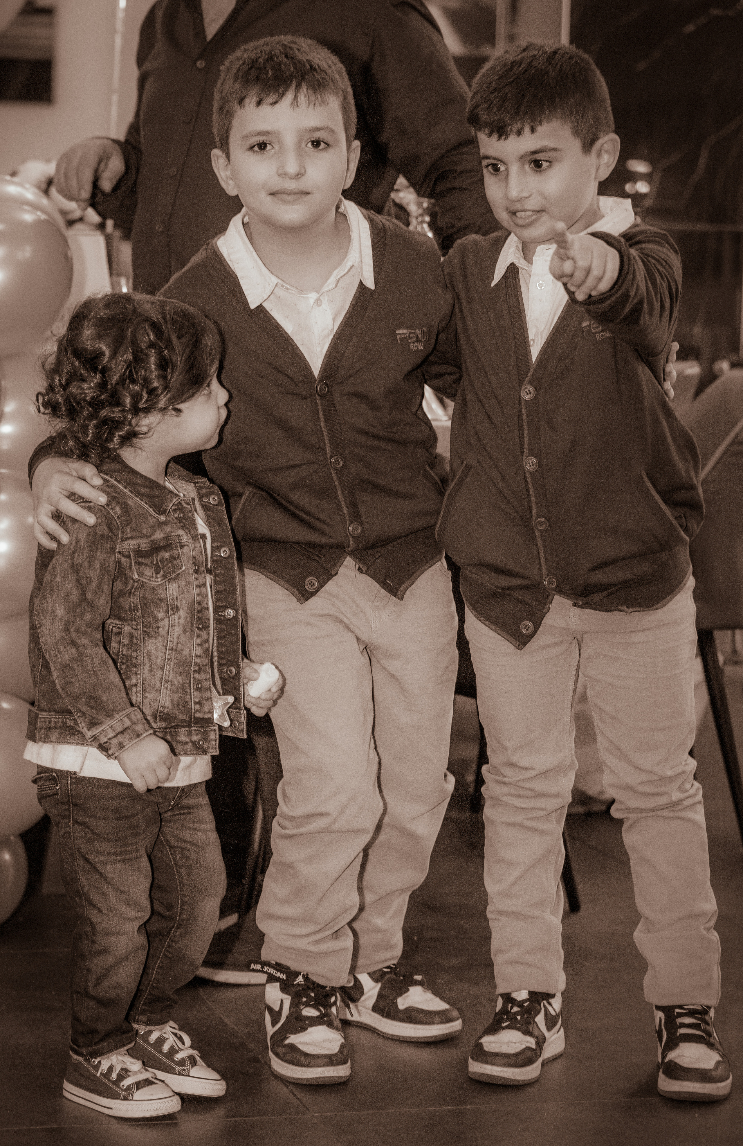 Birthday party. Middle East Photo Agency — Weddings, Bar & Bat Mitzvahs, Brit Milah, Theater, Magnets, Portraits