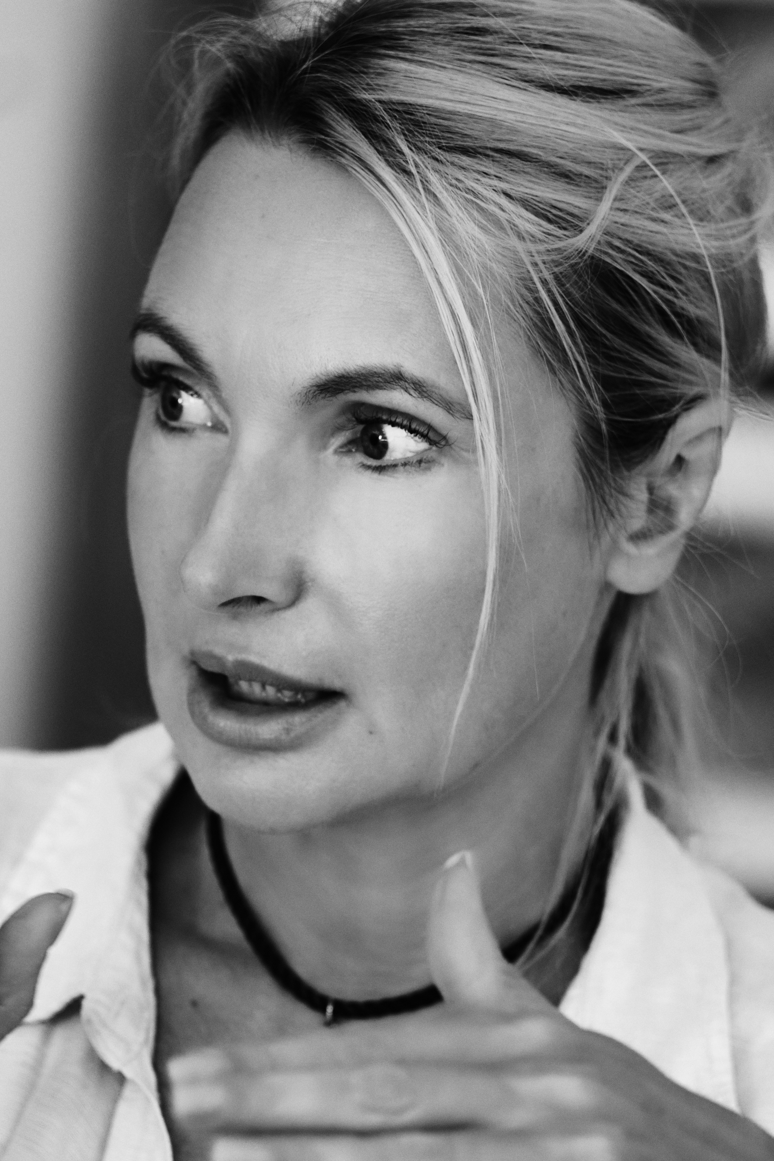 Janna. Portrait. Middle East Photo Agency סוכנות צילום המזרח התיכון — צילום מקצועי והדפסת מגנטים לאירועים