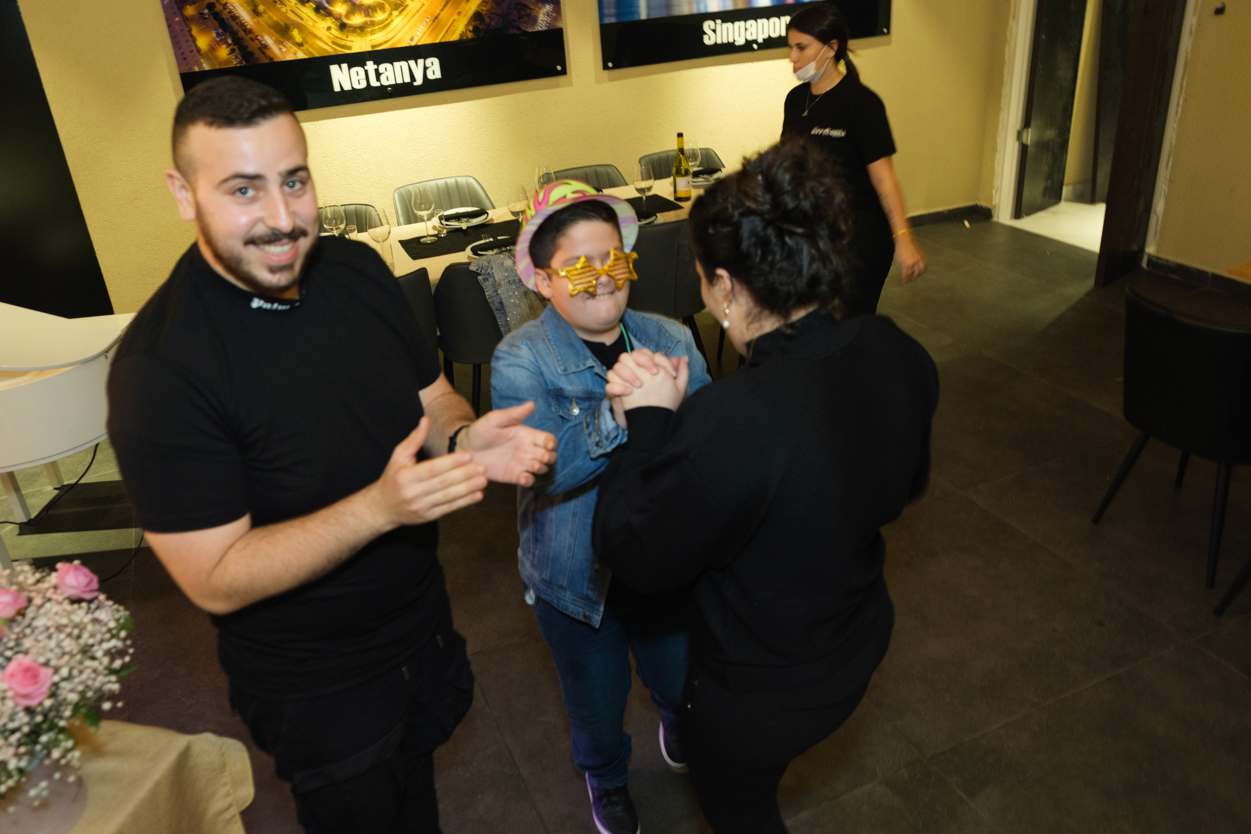 Birthday. Middle East Photo Agency סוכנות צילום המזרח התיכון — צילום מקצועי והדפסת מגנטים לאירועים