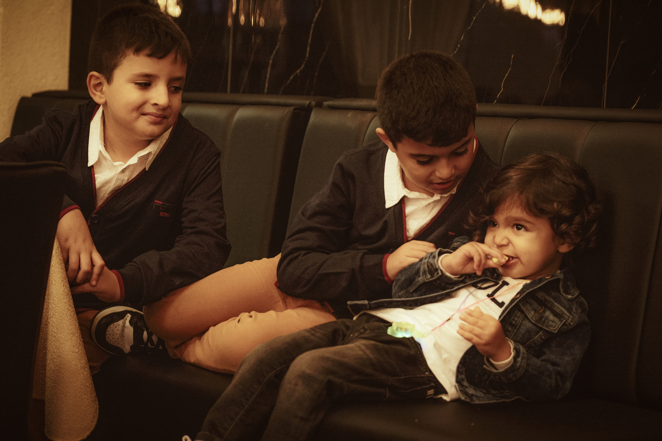 Birthday party. Middle East Photo Agency — Weddings, Bar & Bat Mitzvahs, Brit Milah, Theater, Magnets, Portraits