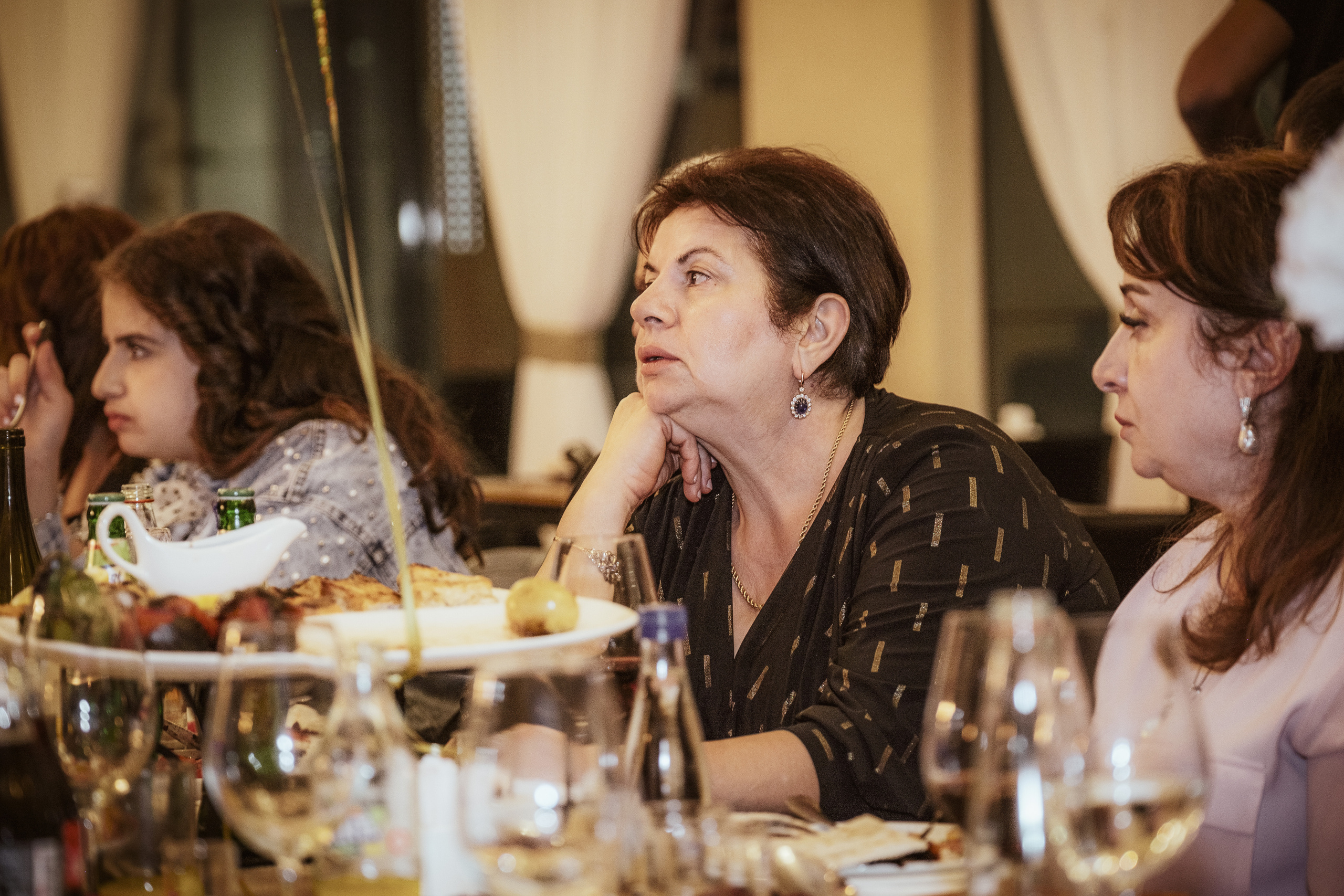 Birthday party. Middle East Photo Agency — Weddings, Bar & Bat Mitzvahs, Brit Milah, Theater, Magnets, Portraits