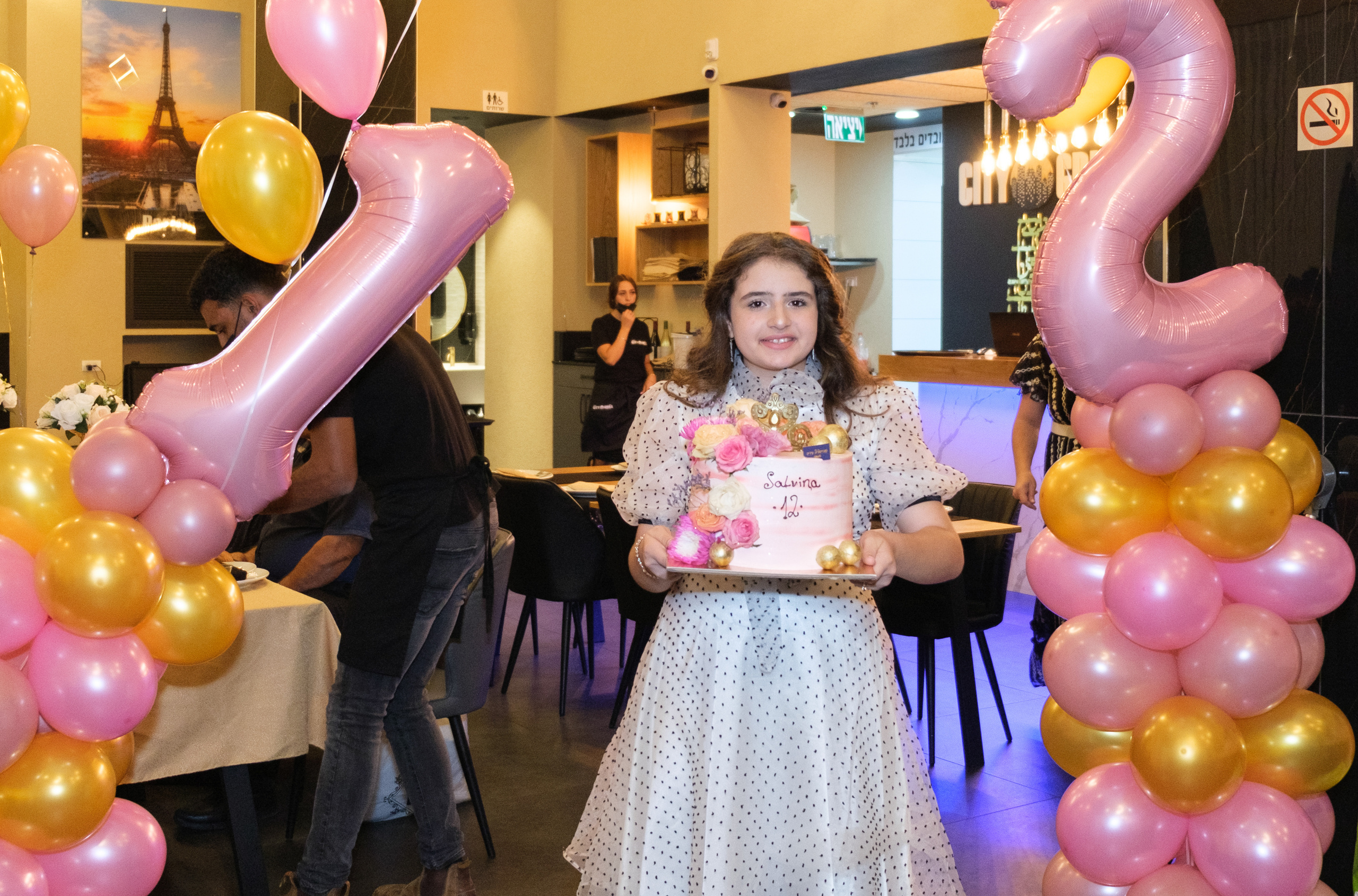 Birthday. Middle East Photo Agency סוכנות צילום המזרח התיכון — צילום מקצועי והדפסת מגנטים לאירועים