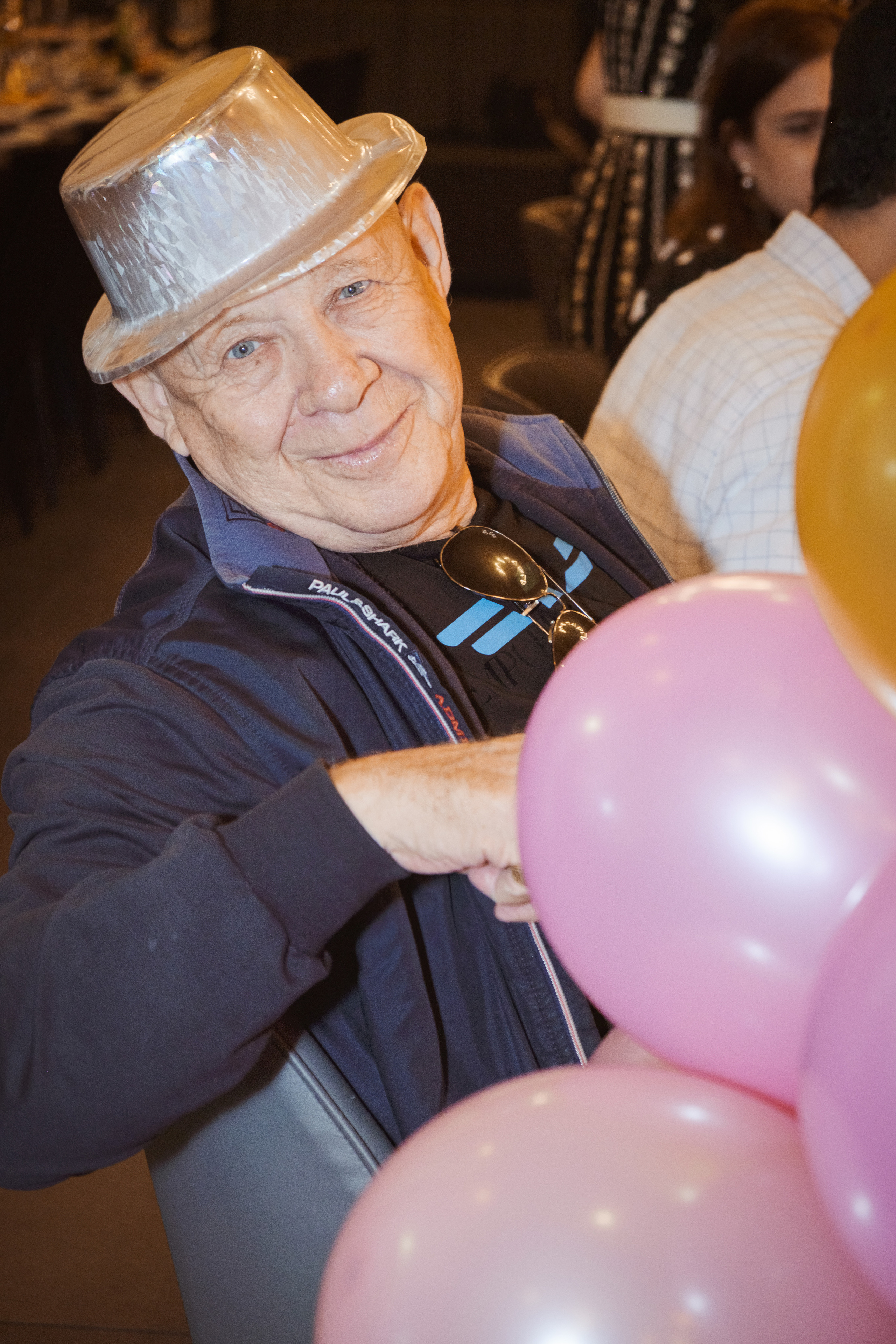 Birthday. Middle East Photo Agency סוכנות צילום המזרח התיכון — צילום מקצועי והדפסת מגנטים לאירועים