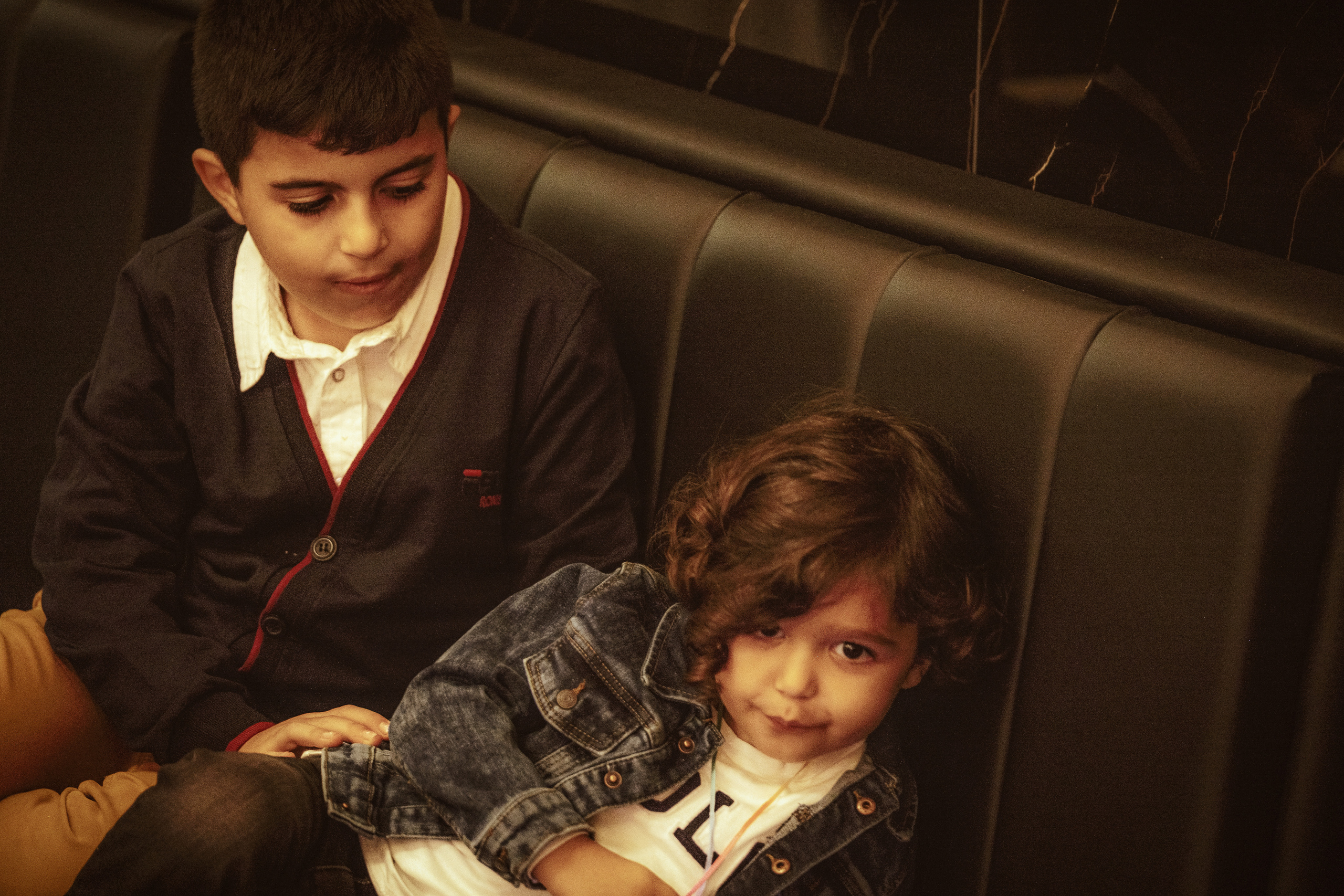 Birthday party. Middle East Photo Agency — Weddings, Bar & Bat Mitzvahs, Brit Milah, Theater, Magnets, Portraits