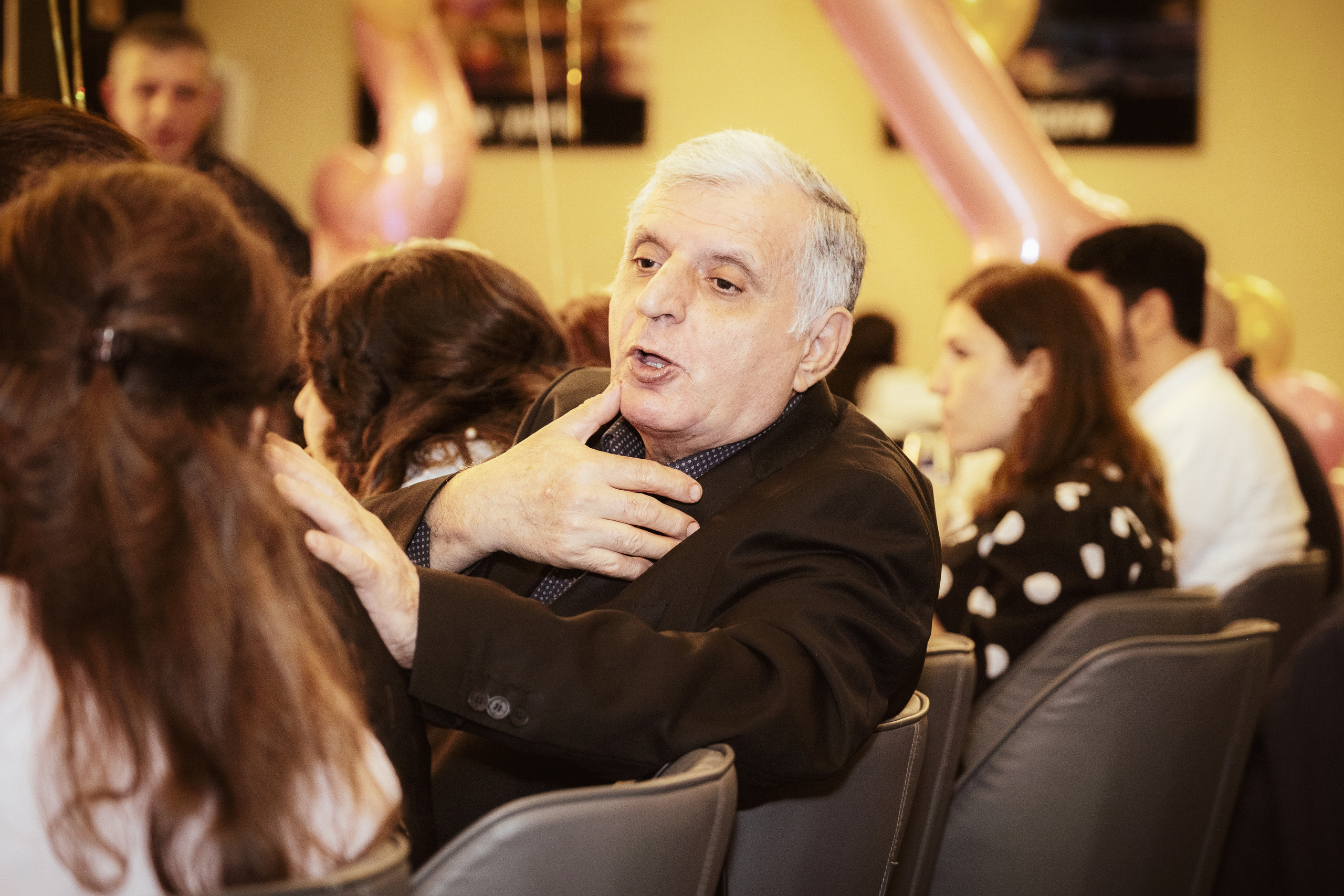 Birthday. Middle East Photo Agency סוכנות צילום המזרח התיכון — צילום מקצועי והדפסת מגנטים לאירועים