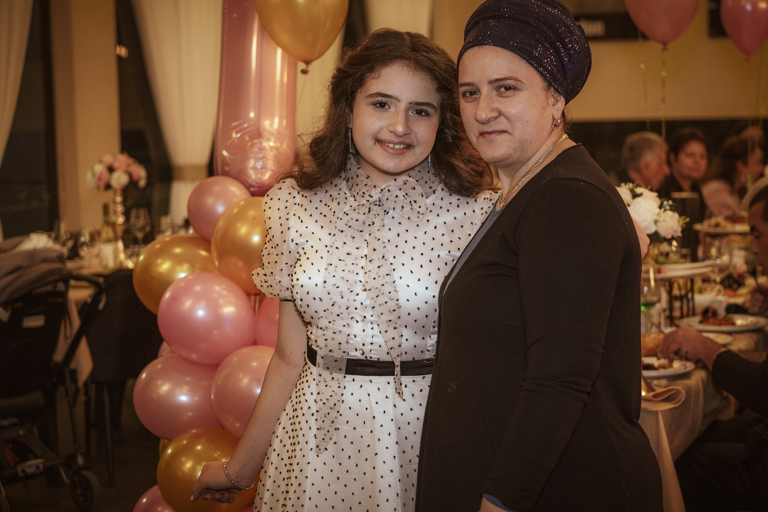 Birthday party. Middle East Photo Agency — Weddings, Bar & Bat Mitzvahs, Brit Milah, Theater, Magnets, Portraits