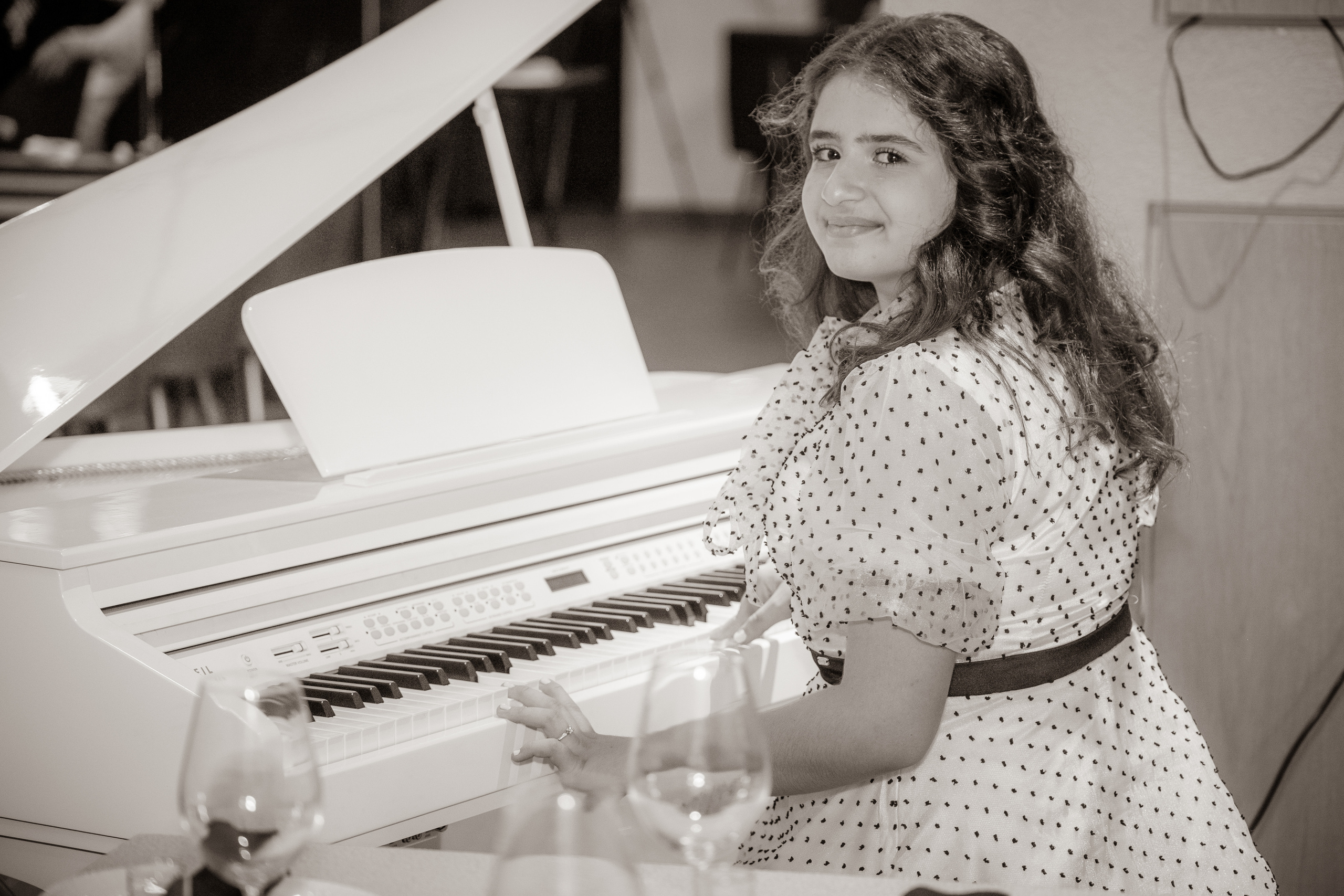 Birthday. Middle East Photo Agency סוכנות צילום המזרח התיכון — צילום מקצועי והדפסת מגנטים לאירועים