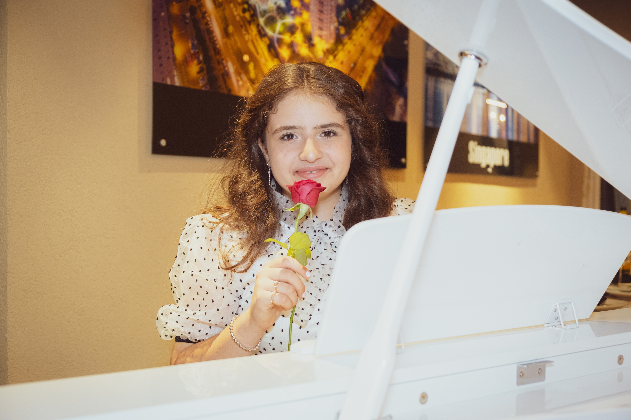 Birthday. Middle East Photo Agency סוכנות צילום המזרח התיכון — צילום מקצועי והדפסת מגנטים לאירועים