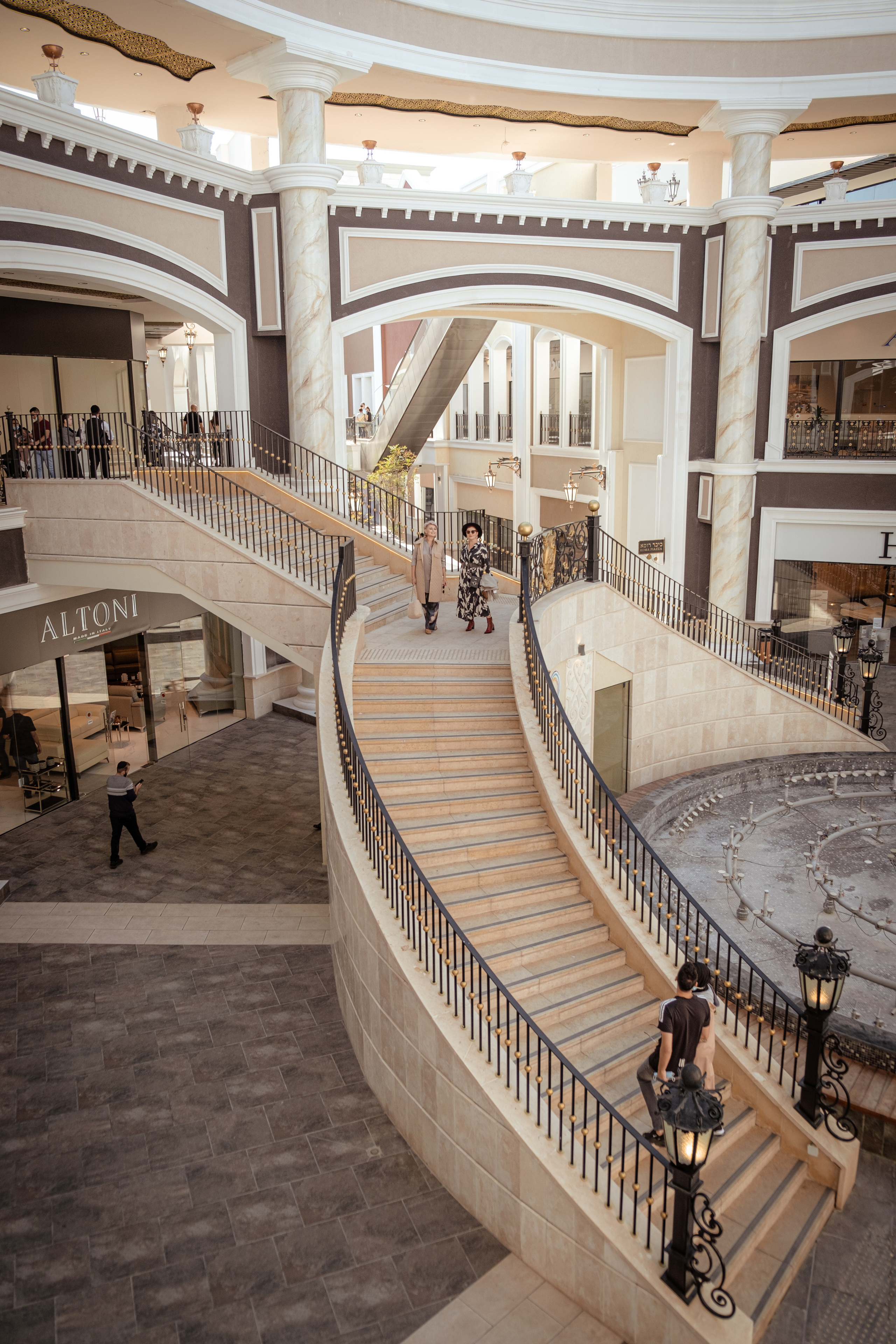 Venezia Modiin. Middle East Photo Agency סוכנות צילום המזרח התיכון — צילום מקצועי והדפסת מגנטים לאירועים