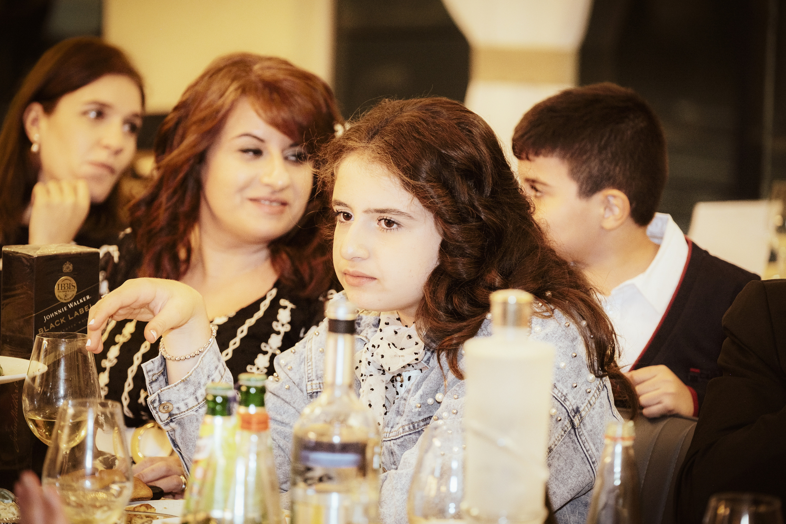 Birthday. Middle East Photo Agency סוכנות צילום המזרח התיכון — צילום מקצועי והדפסת מגנטים לאירועים