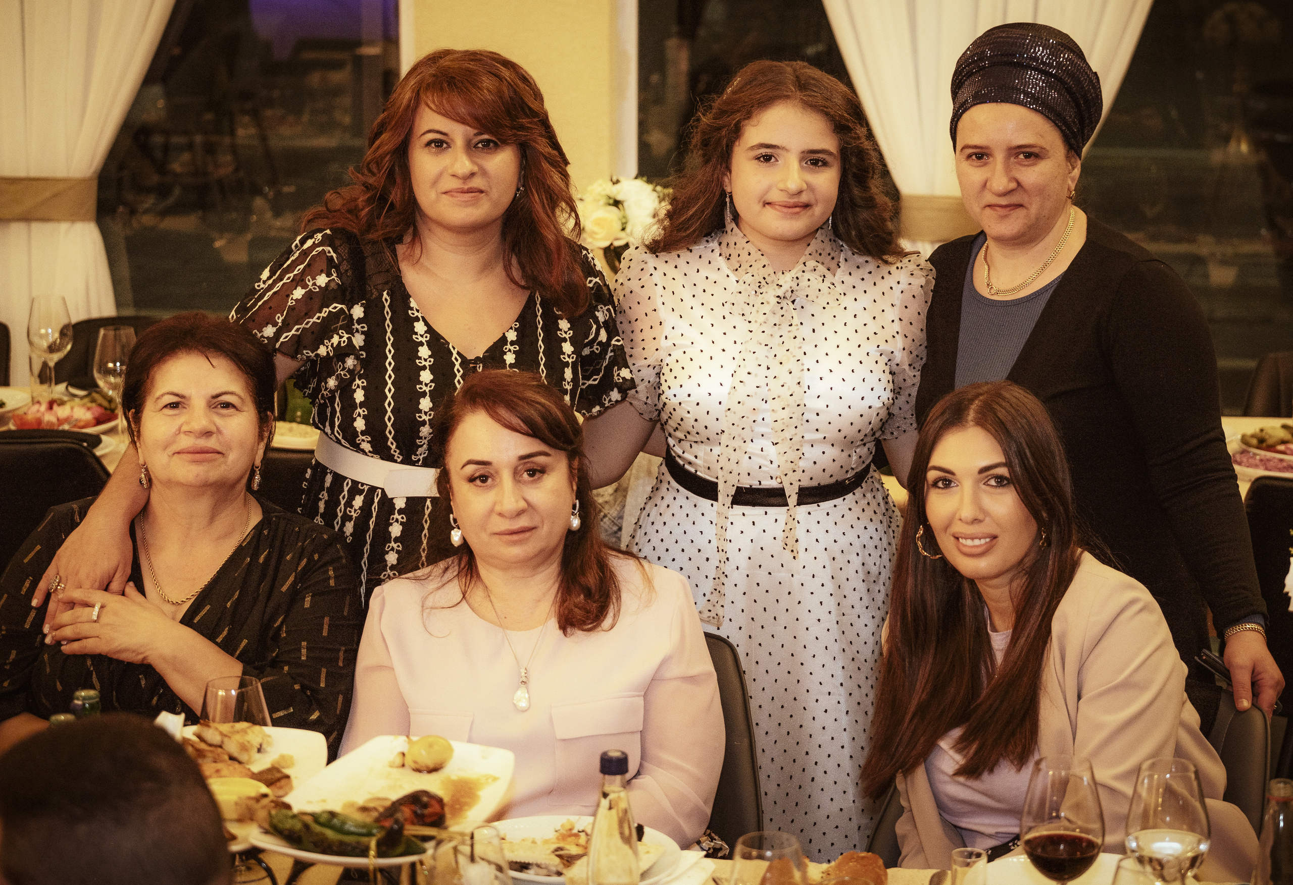 Birthday party. Middle East Photo Agency — Weddings, Bar & Bat Mitzvahs, Brit Milah, Theater, Magnets, Portraits