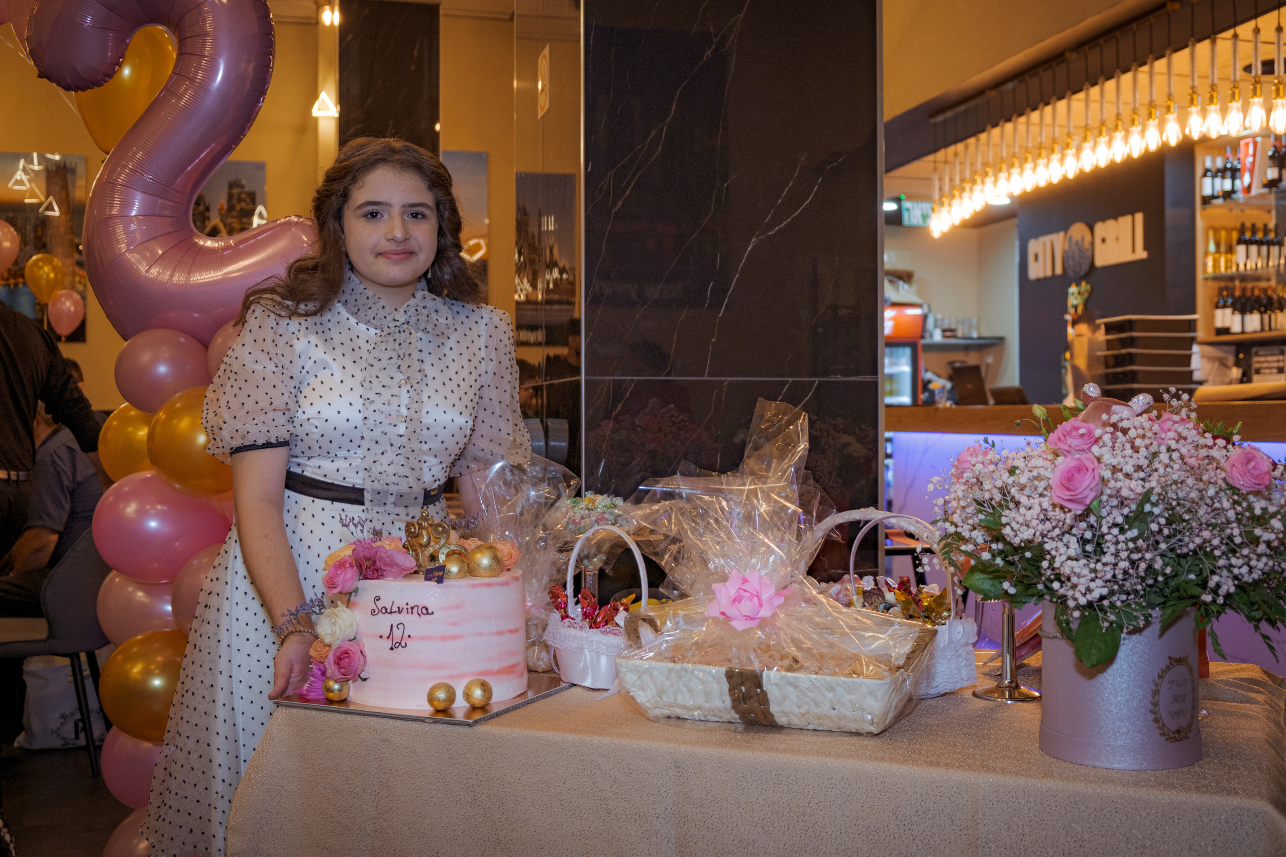 Birthday party. Middle East Photo Agency — Weddings, Bar & Bat Mitzvahs, Brit Milah, Theater, Magnets, Portraits