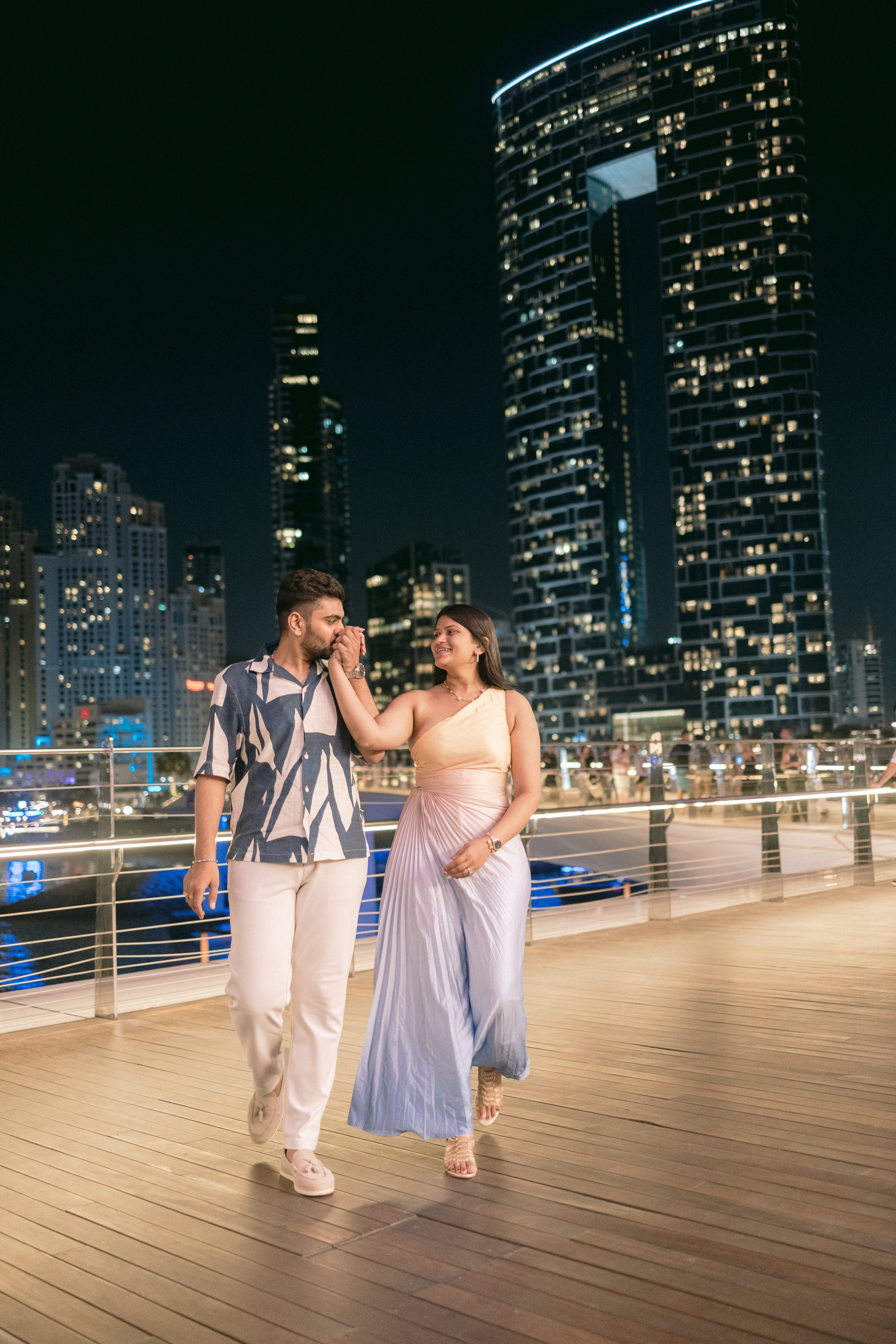 COUPLE SESSIONS. Love Emotions Weddings