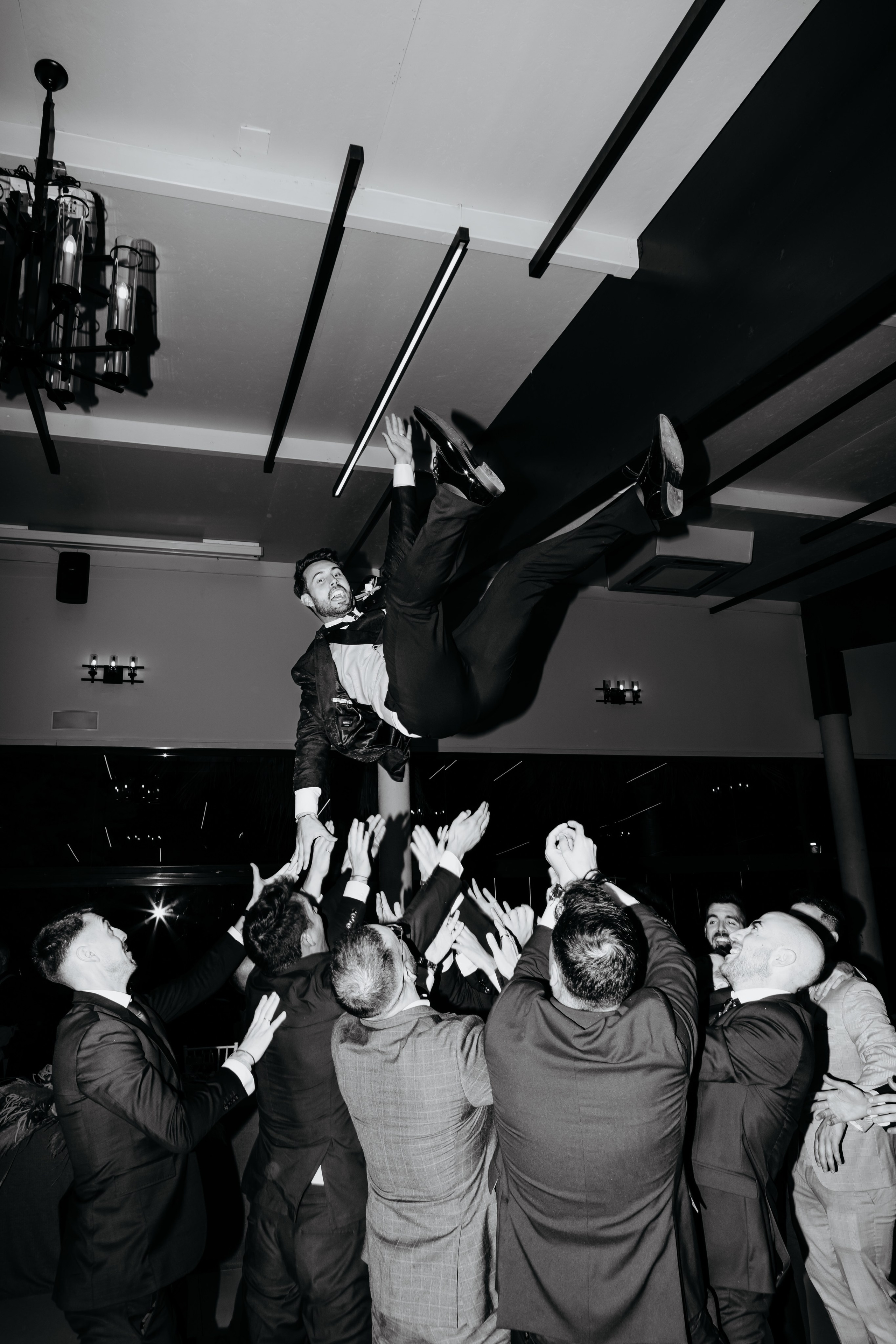 Víctor y Carmen. Ramoné Fotografía · Fotógrafo de Bodas en Alicante, Murcia y Valencia | Reportaje Natural y Documental