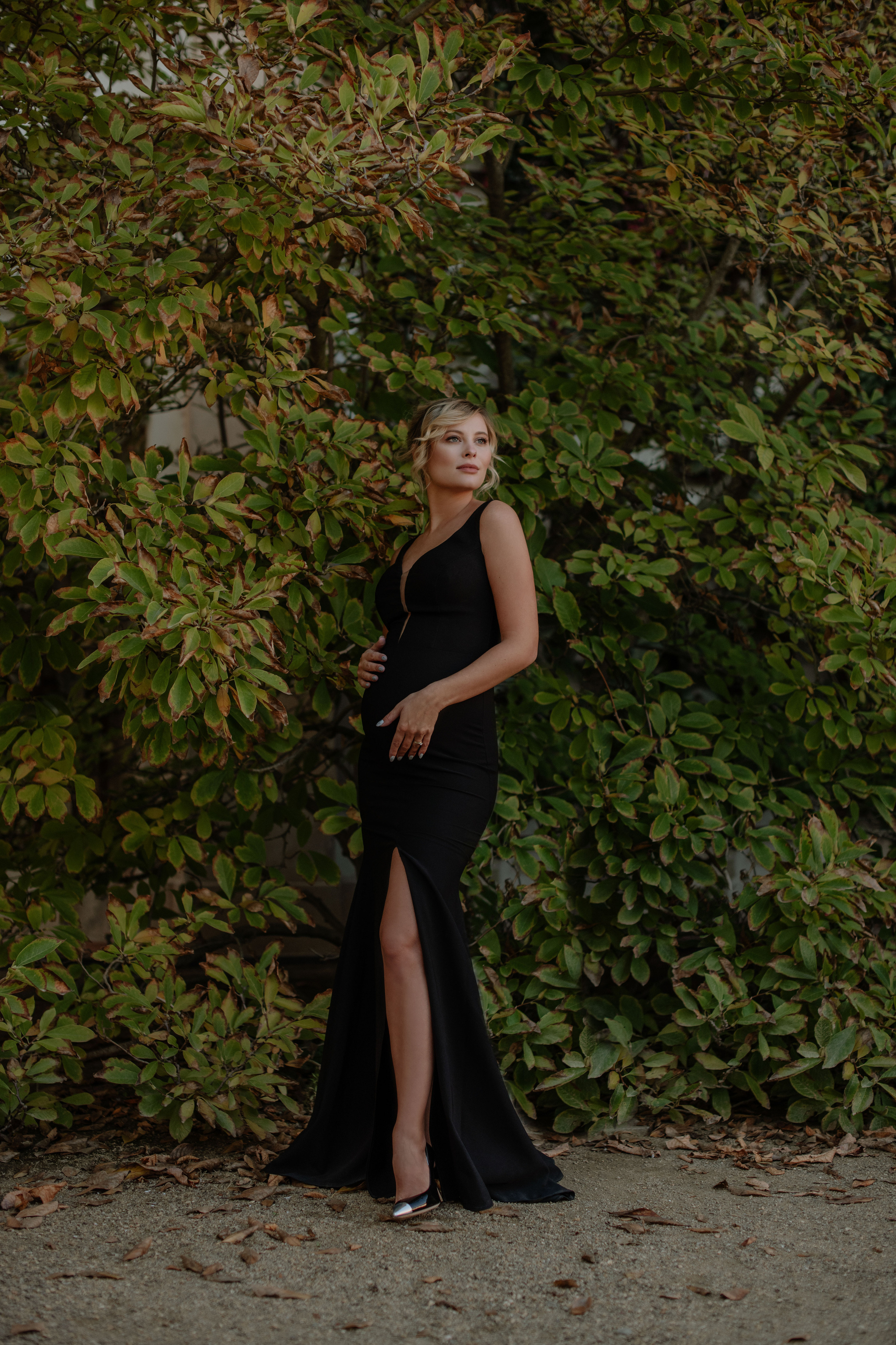 Pregnancy photography. Professional photographer in Prague Anastasia Haritonova