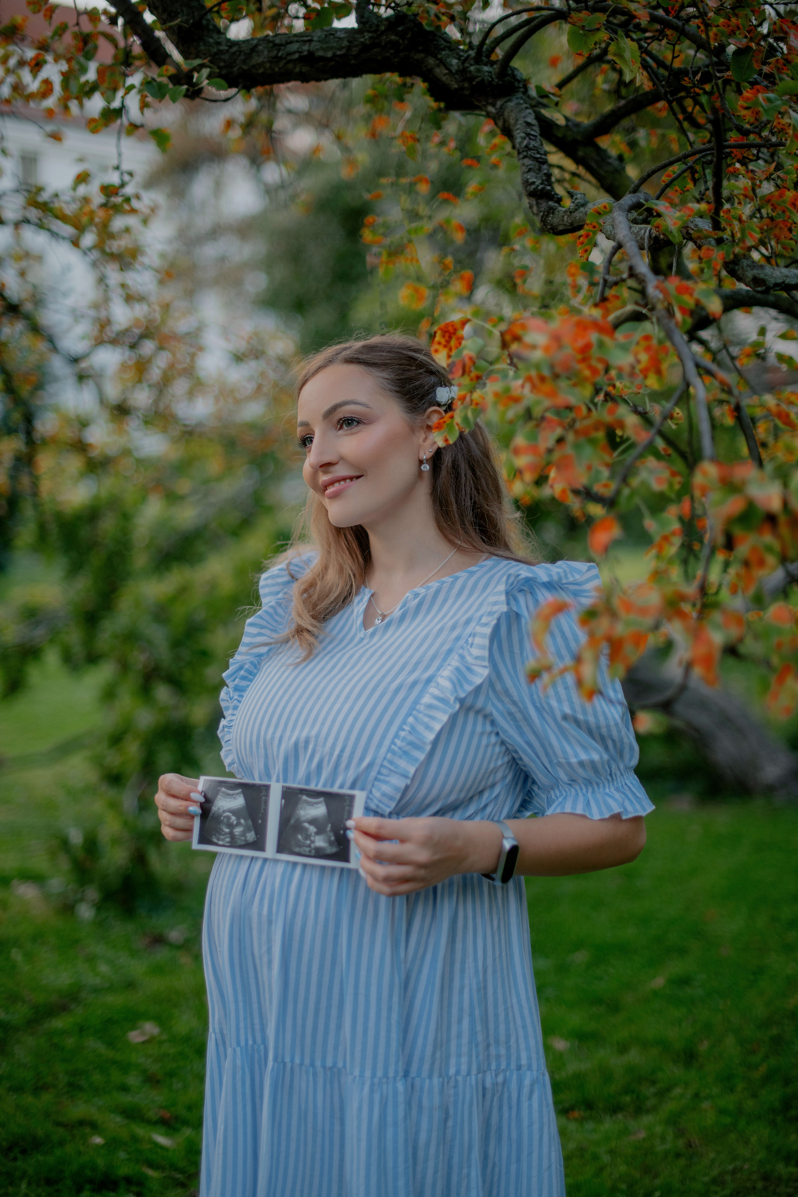 Pregnancy photography. Professional photographer in Prague Anastasia Haritonova