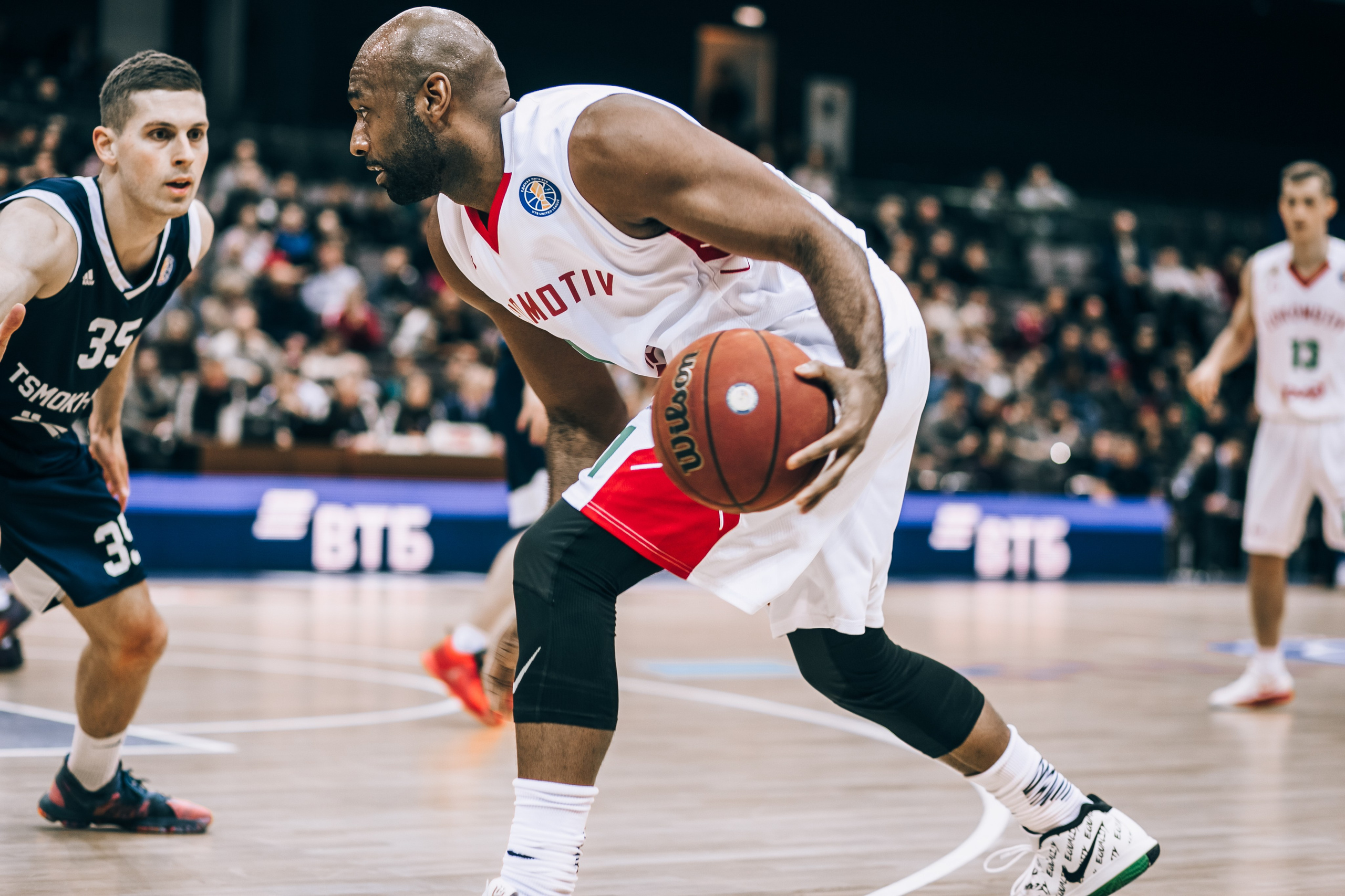 Basketball game Tsmoki-Minsk — Lokomotiv. Destination Wedding photographer Italy, France, Germany, Spain, Poland Oleg Zaicev