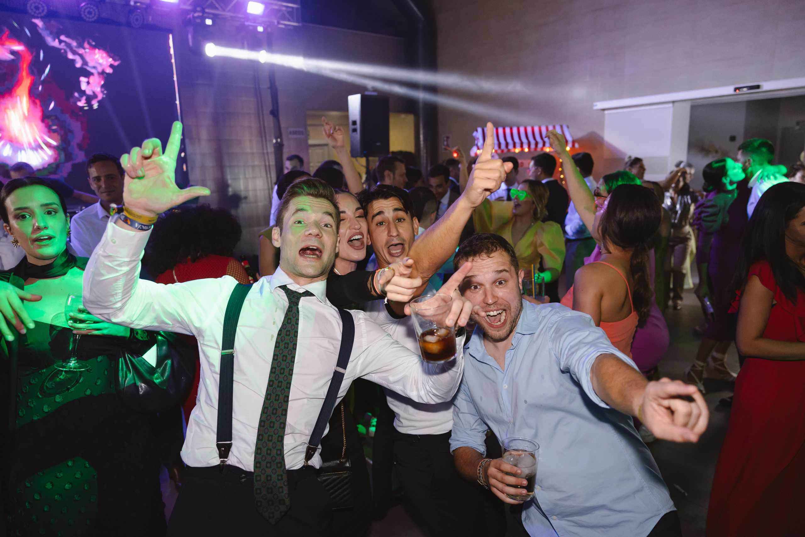 EVA & GUILLE. Fotógrafo y Videografo de bodas y eventos