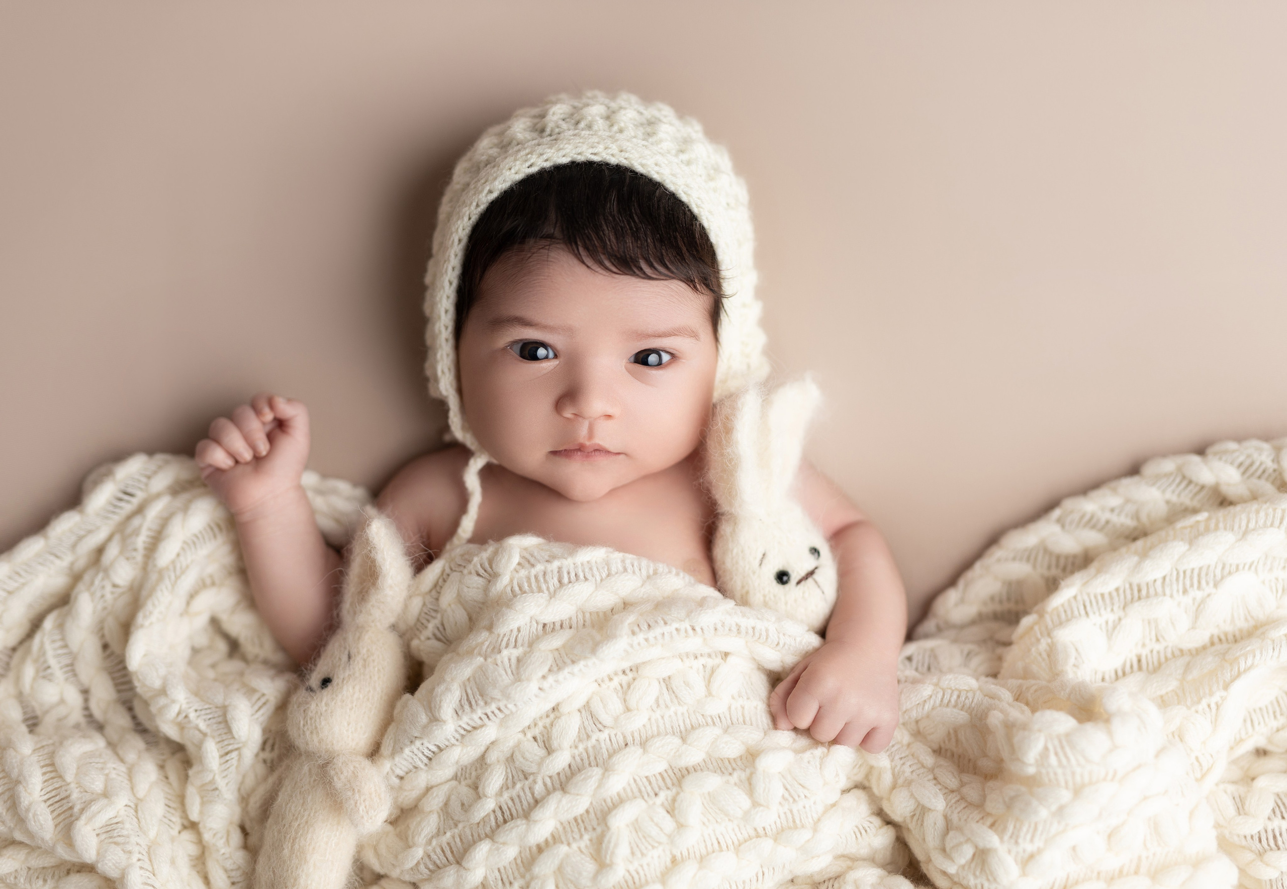 Newborn Classic. Newborn, kids, family photographer based near Zurich, Switzerland