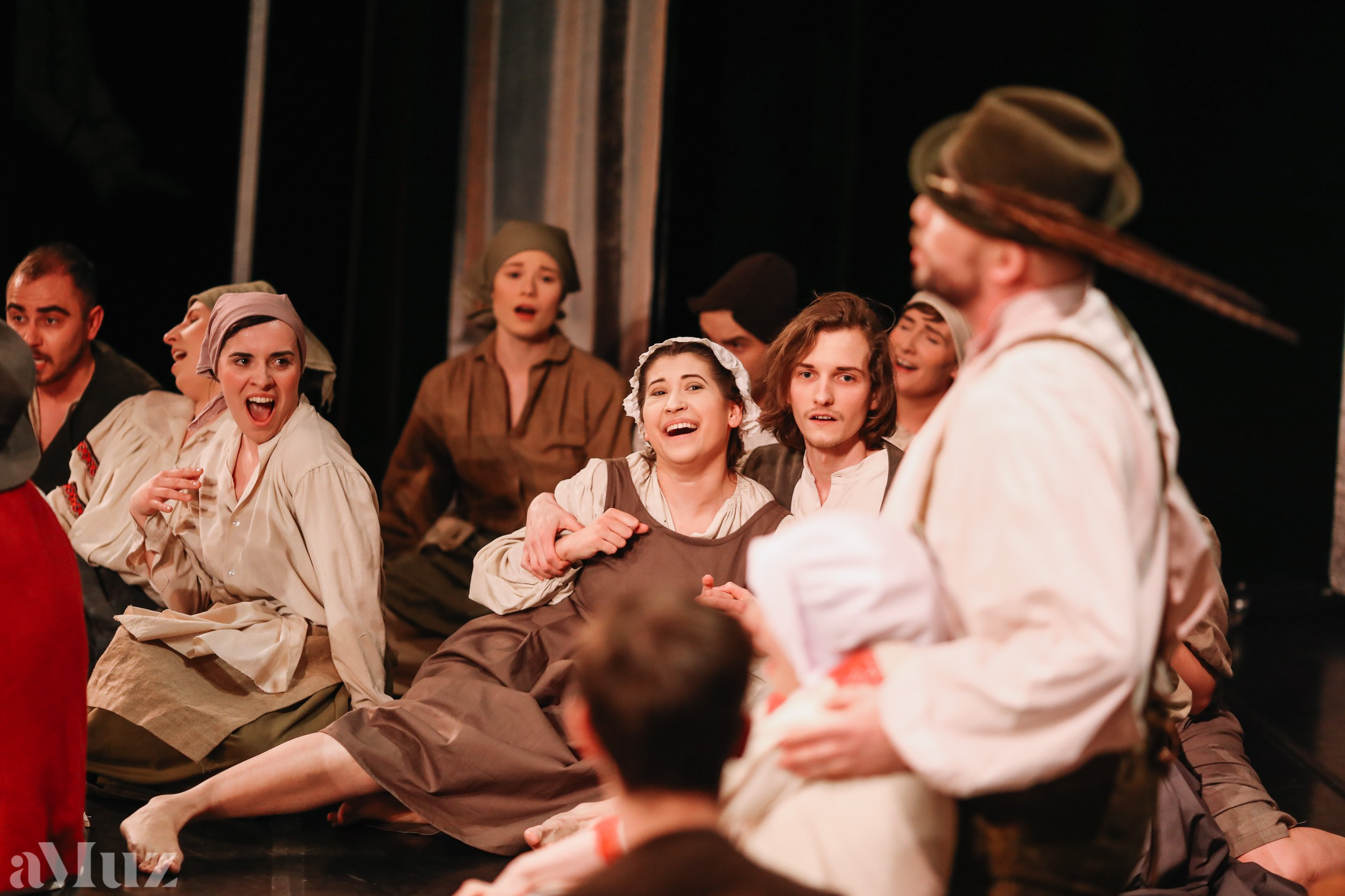 Opera Łąkowa. Fotograf Ślubny Warszawa - Sesje Biznesowe Rodzinne Eventy