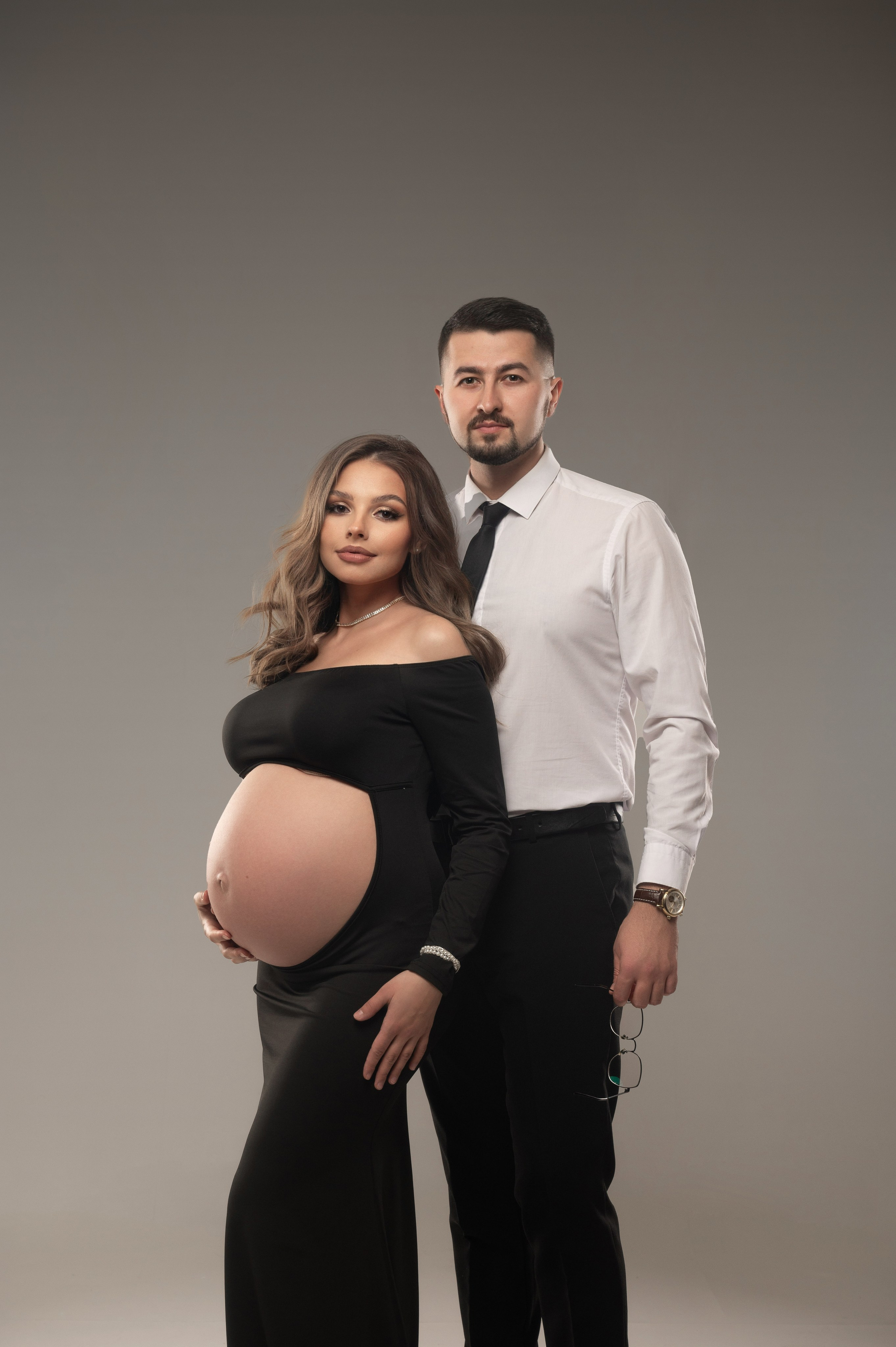 Maternity photoshoot in the studio. Victoria Lyubchenko — fine art photography in Bismarck, ND