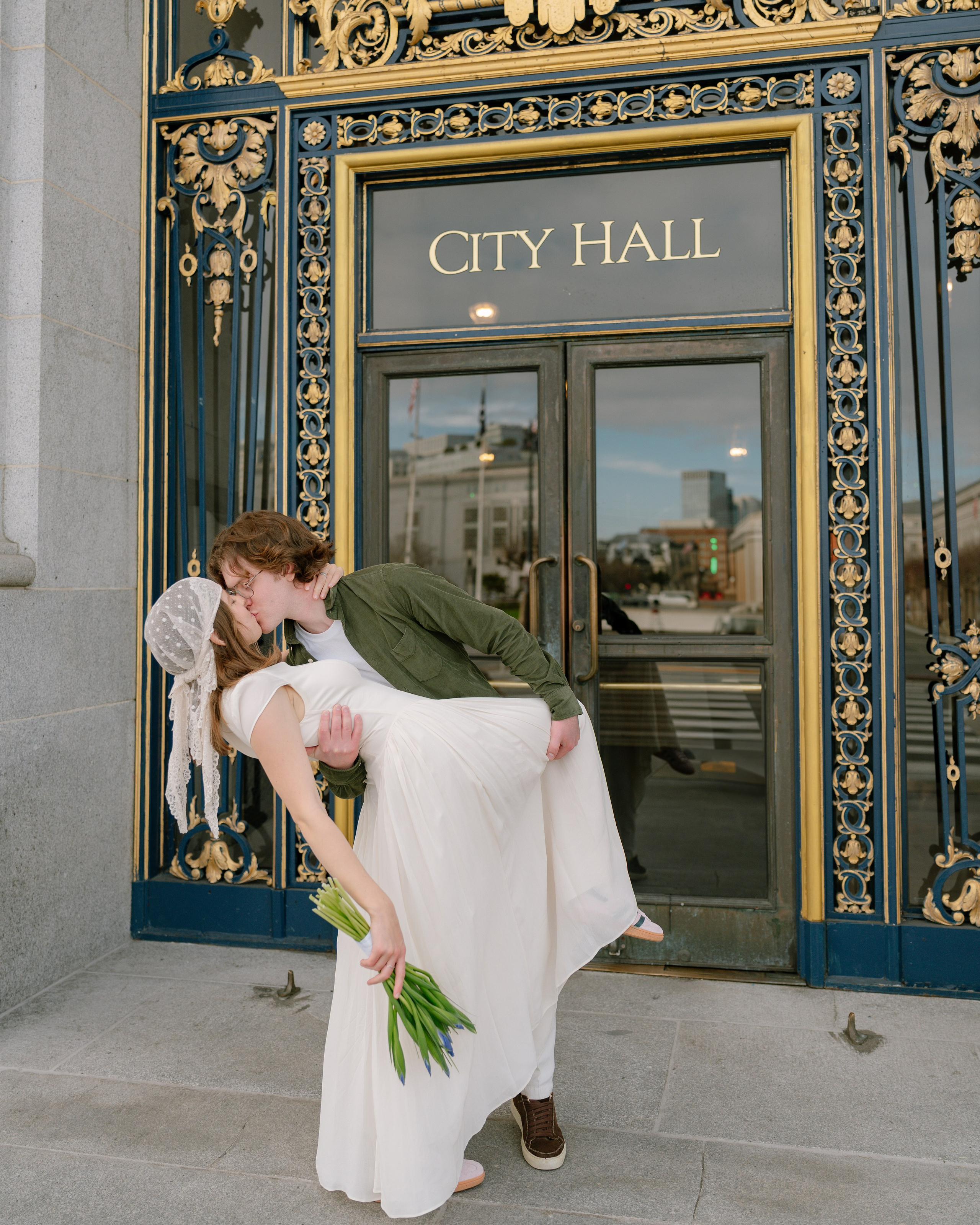 San Francisco Wedding Photography Portfolio | City Hall & Bay Area. Wedding & lifestyle photographer in Bay Area, San Francisco, Santa Cruz