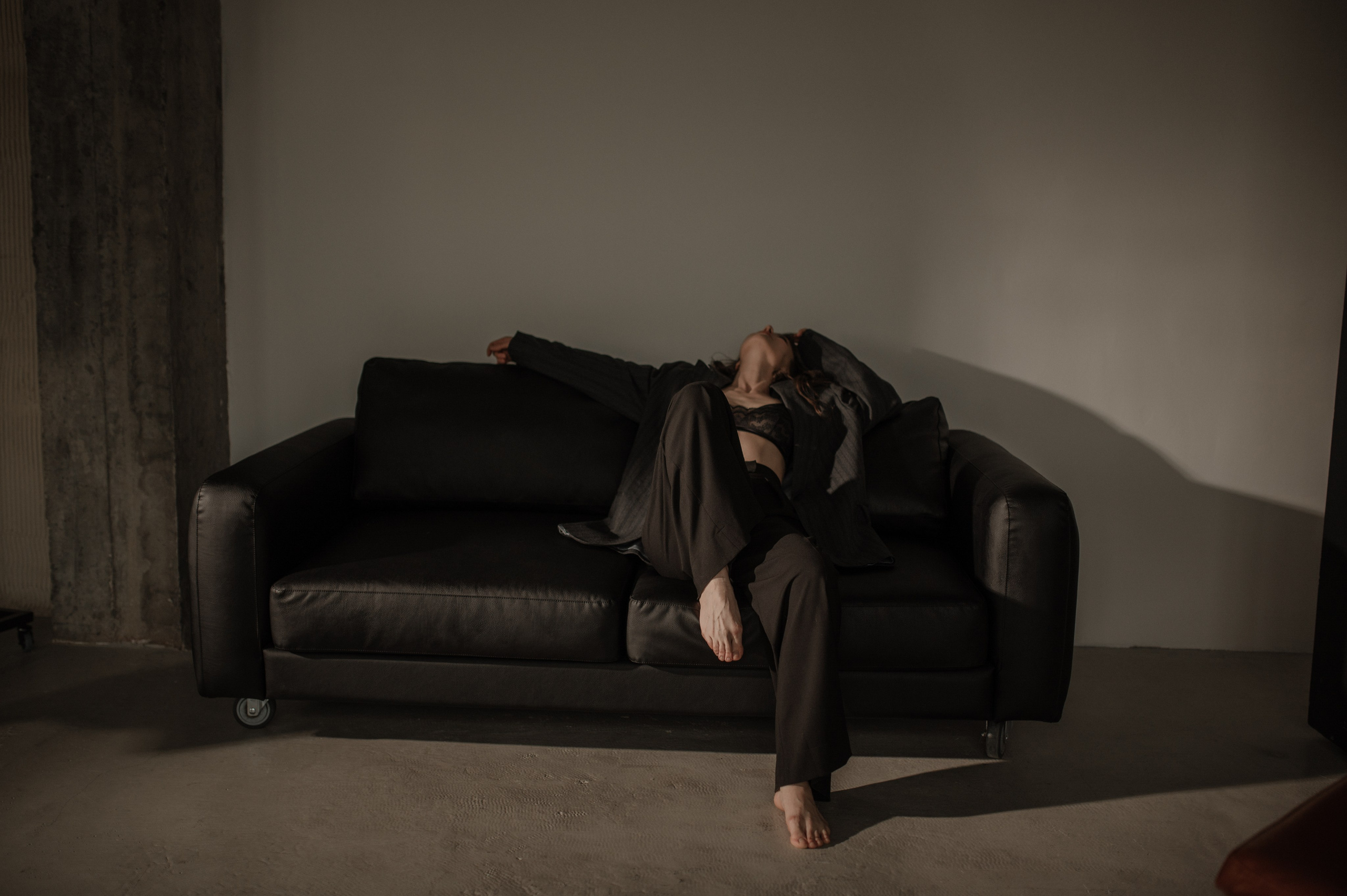 Minimalism. Wedding and commercial photographer