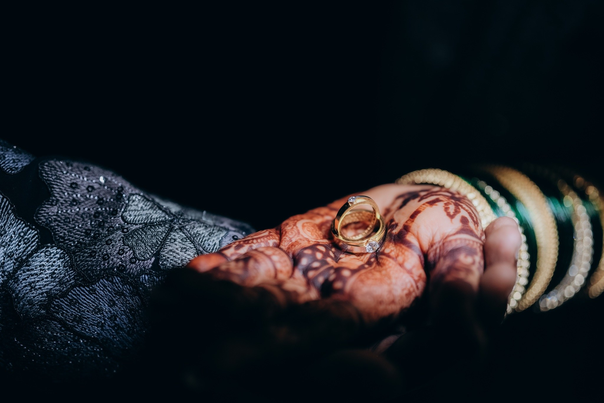 Mayuresh & Harshala. Promise in Pixels — Candid Wedding Photographer & Cinematographer in Mumbai, India