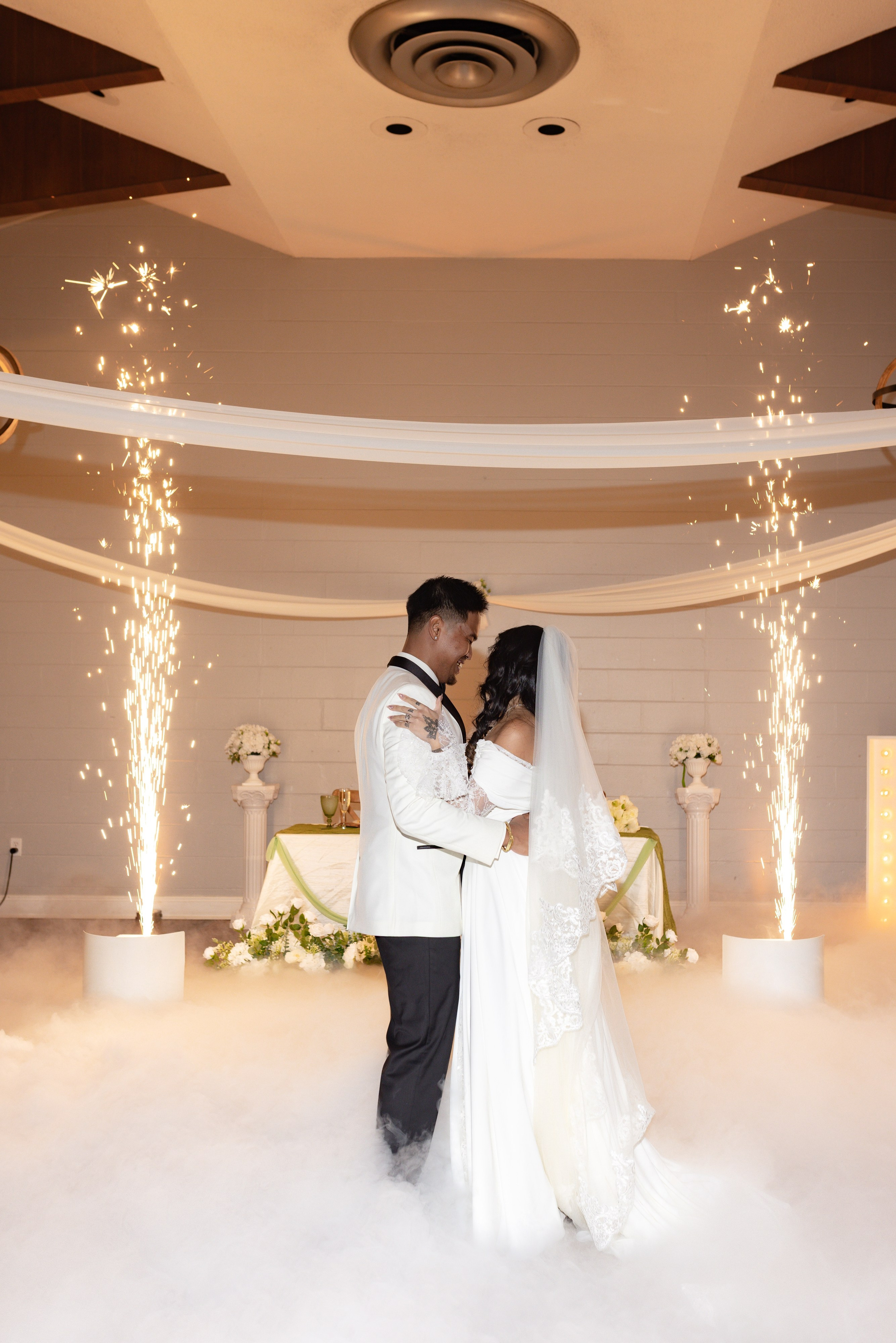 Eunice and RJ. Orlando. Photographer Anastasia Nagibina