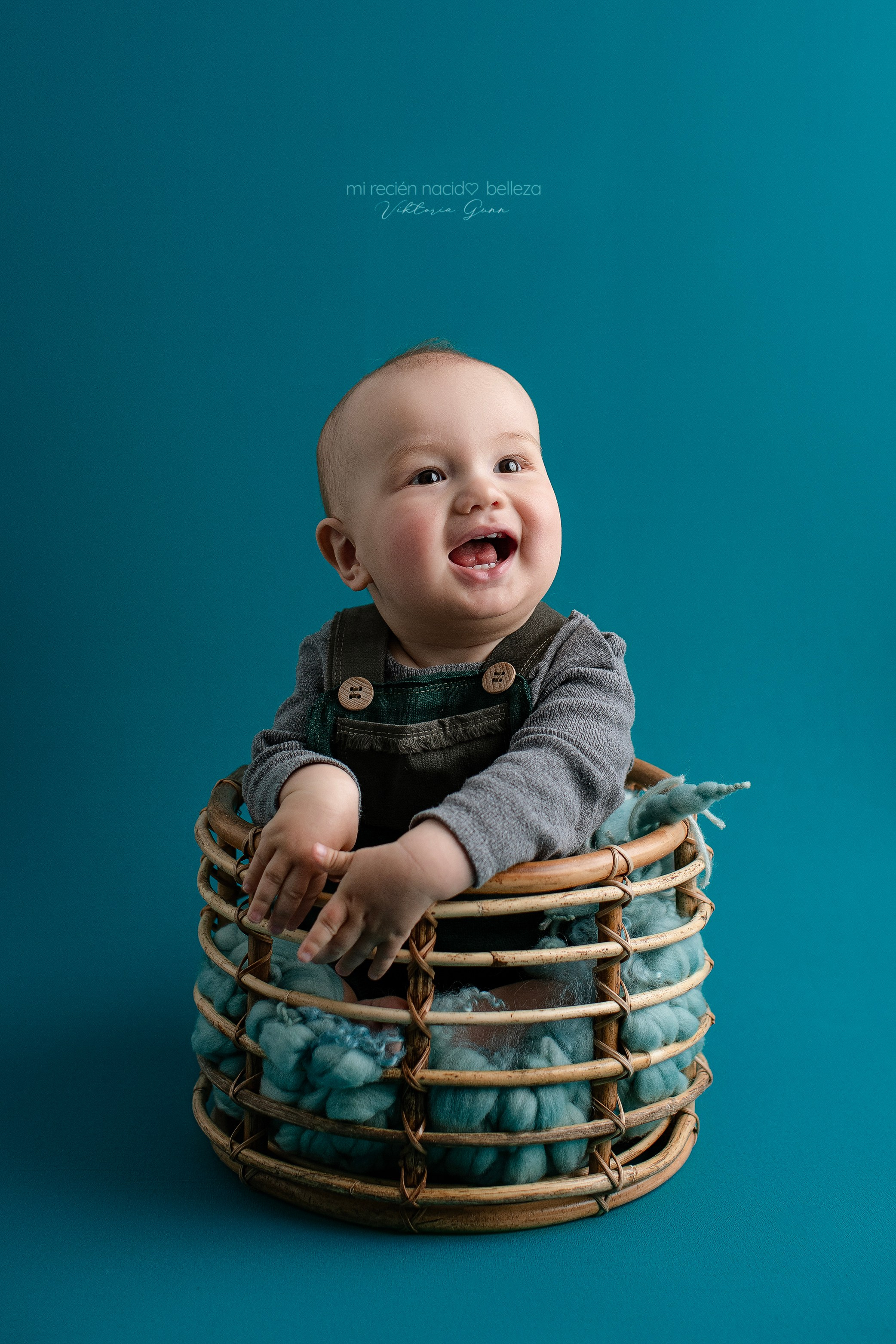 Малыши. Фотограф в Испании: Бенисса, Кальпе, Бенидорм, Аликанте Виктория Гунн