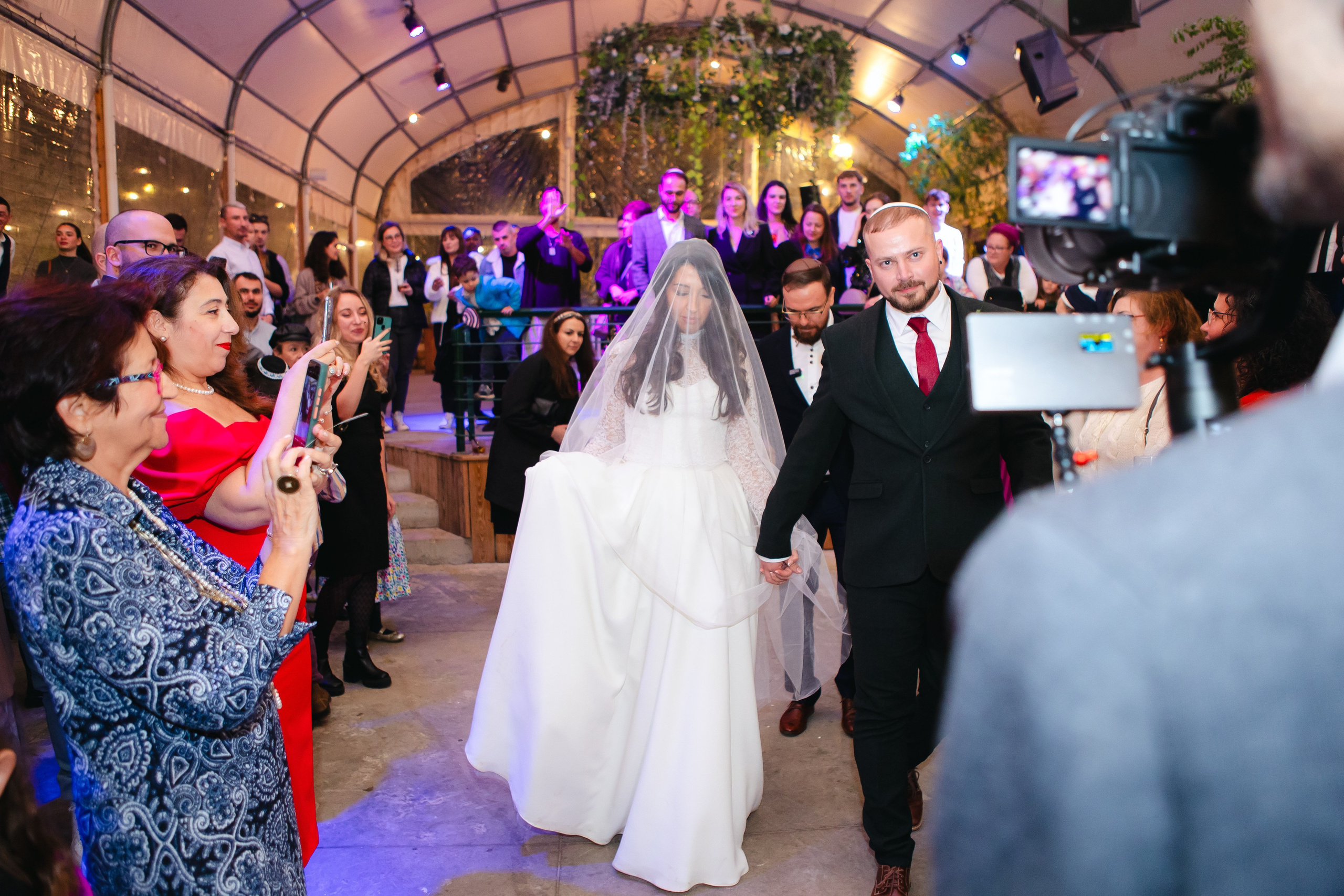 WEDDING ON HANUKAH. Https://shi-photo.com/