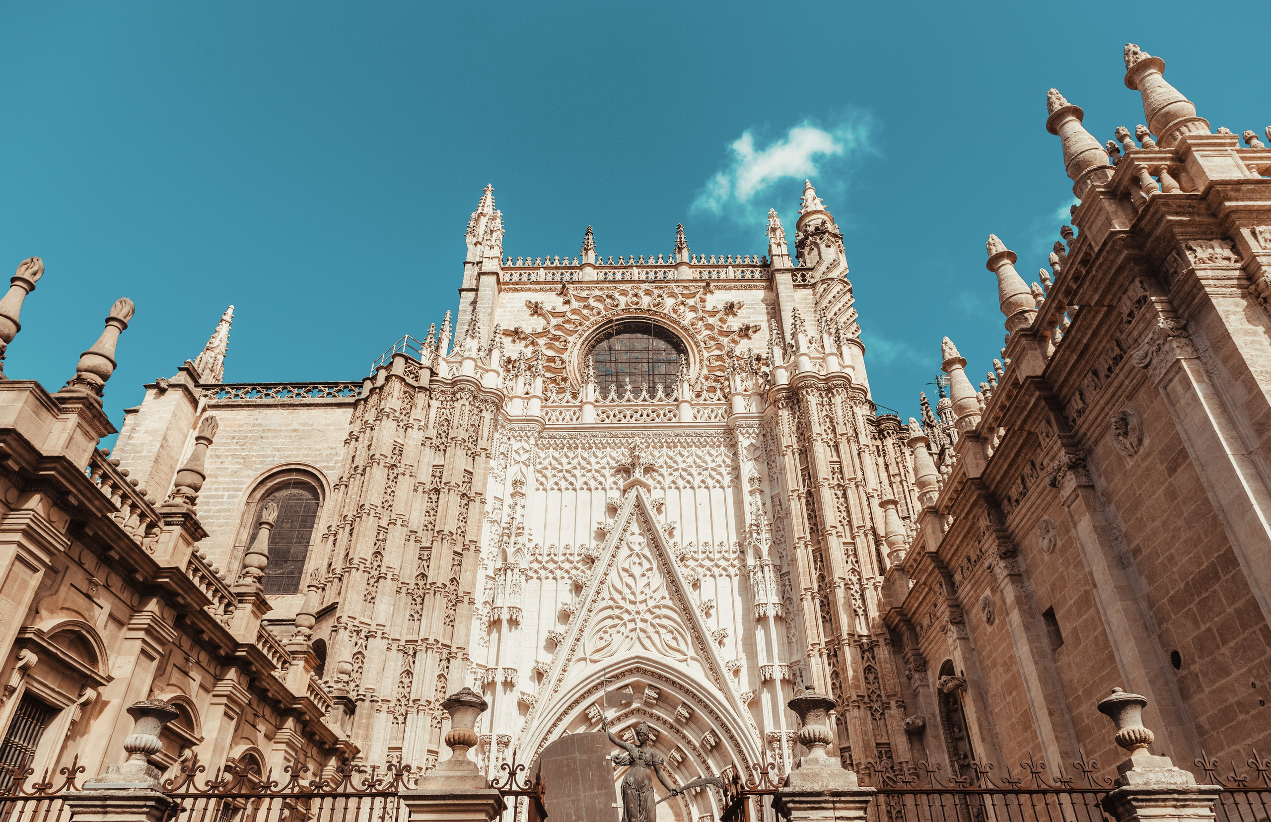 Travel & Street. Mario Jelikic Photography