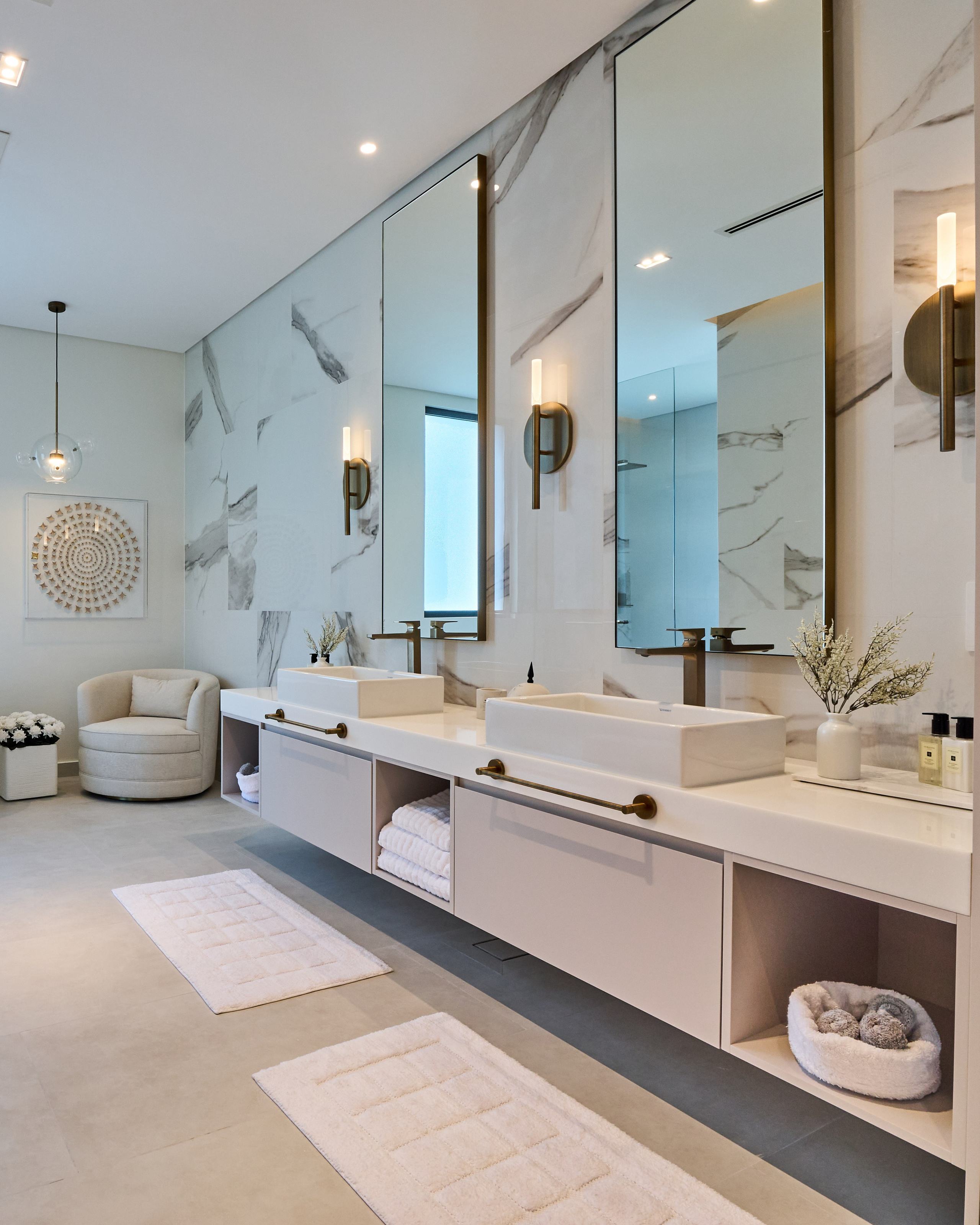 Luxury Villa Photography in Al Barari — Dubai Real Estate Portfolio. Hotel Photographer in Dubai — Interiors & Commercial by Oleg Novikov