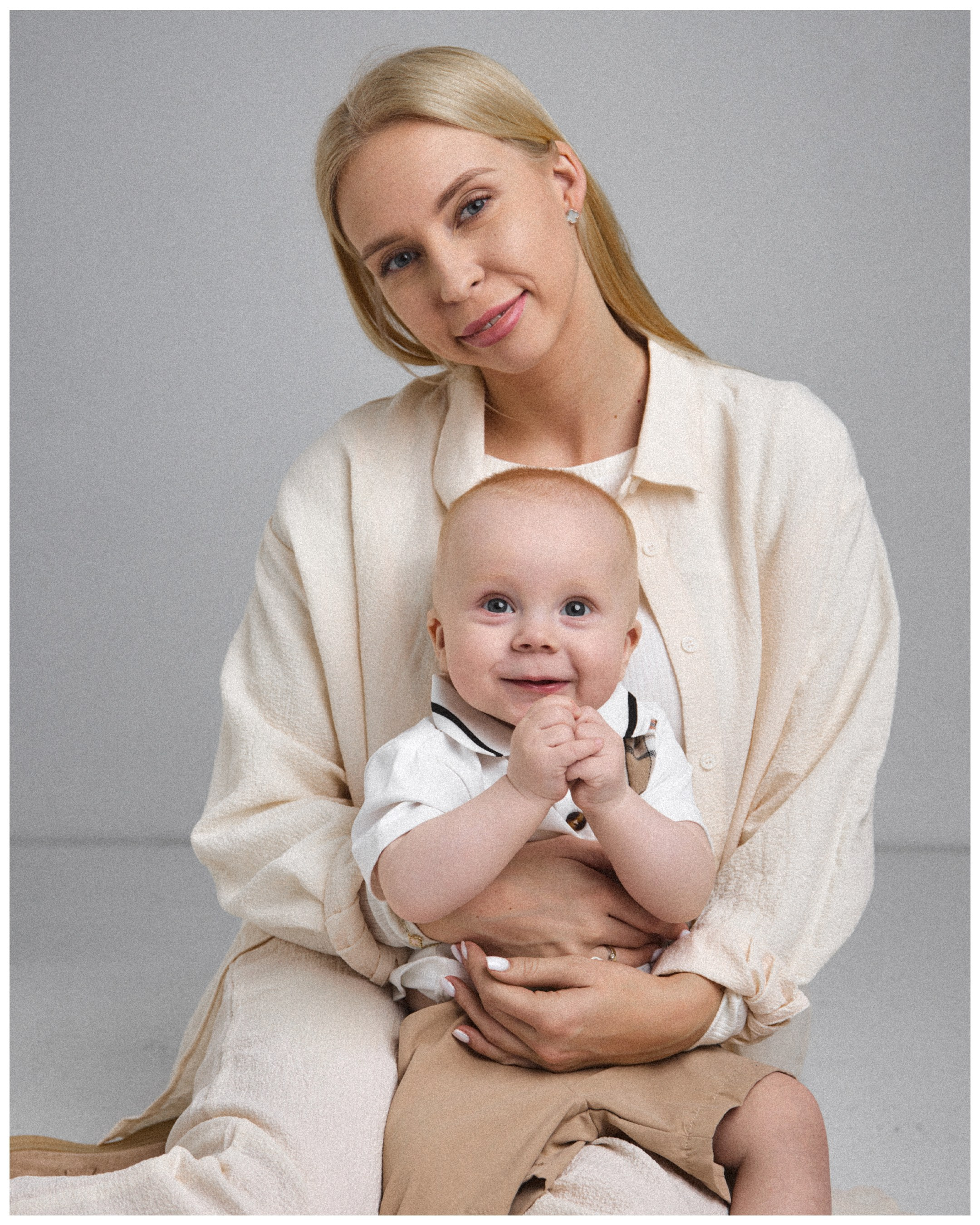 PORTFOLO. Profesionalus fotografas Vilniuje. Asmeninės ir šeimos fotosesijos, vestuvių, krikštynų bei renginių fotografavimas, produktų fotografija