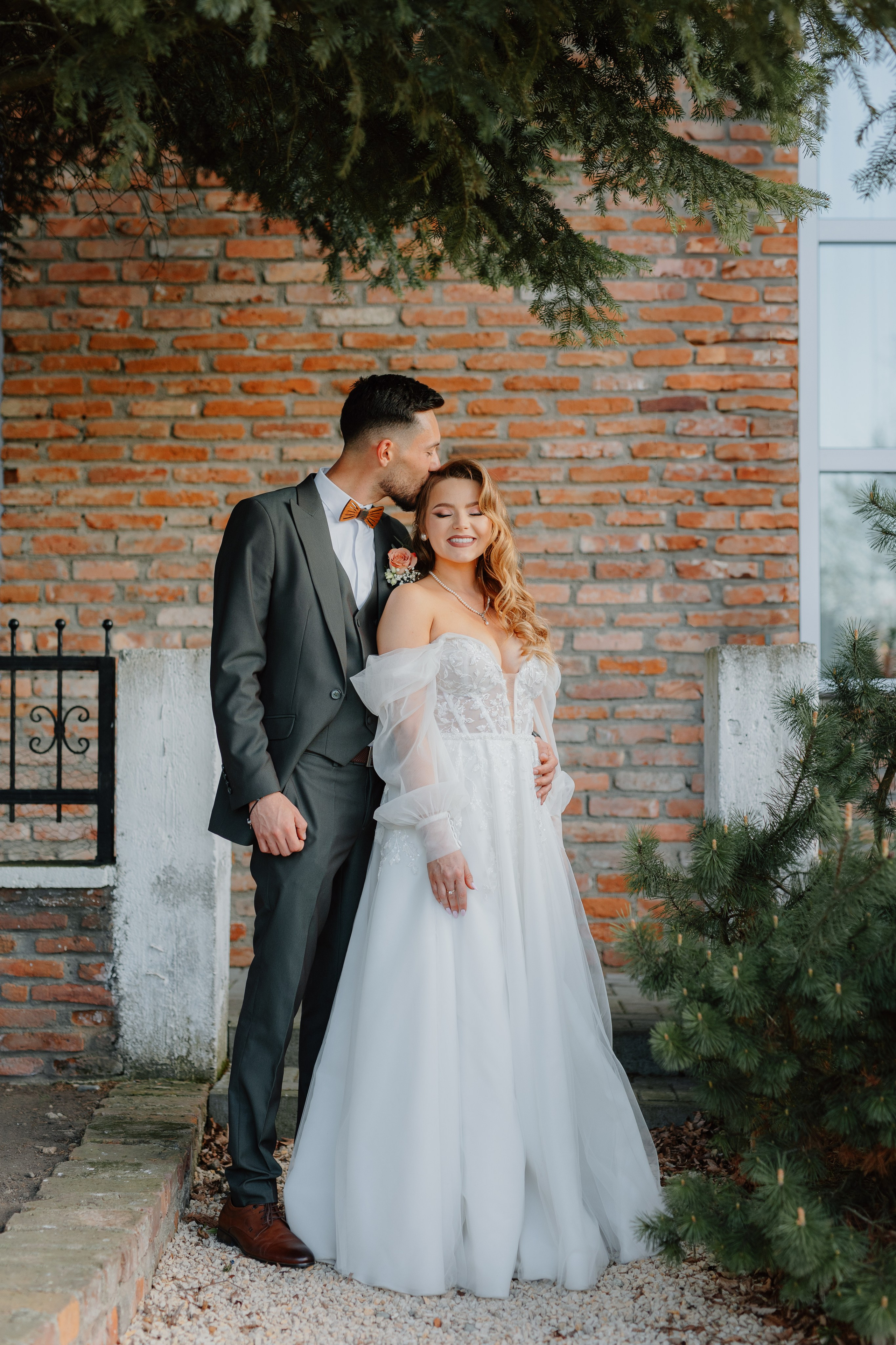 Nicoleta & Lucian. Main