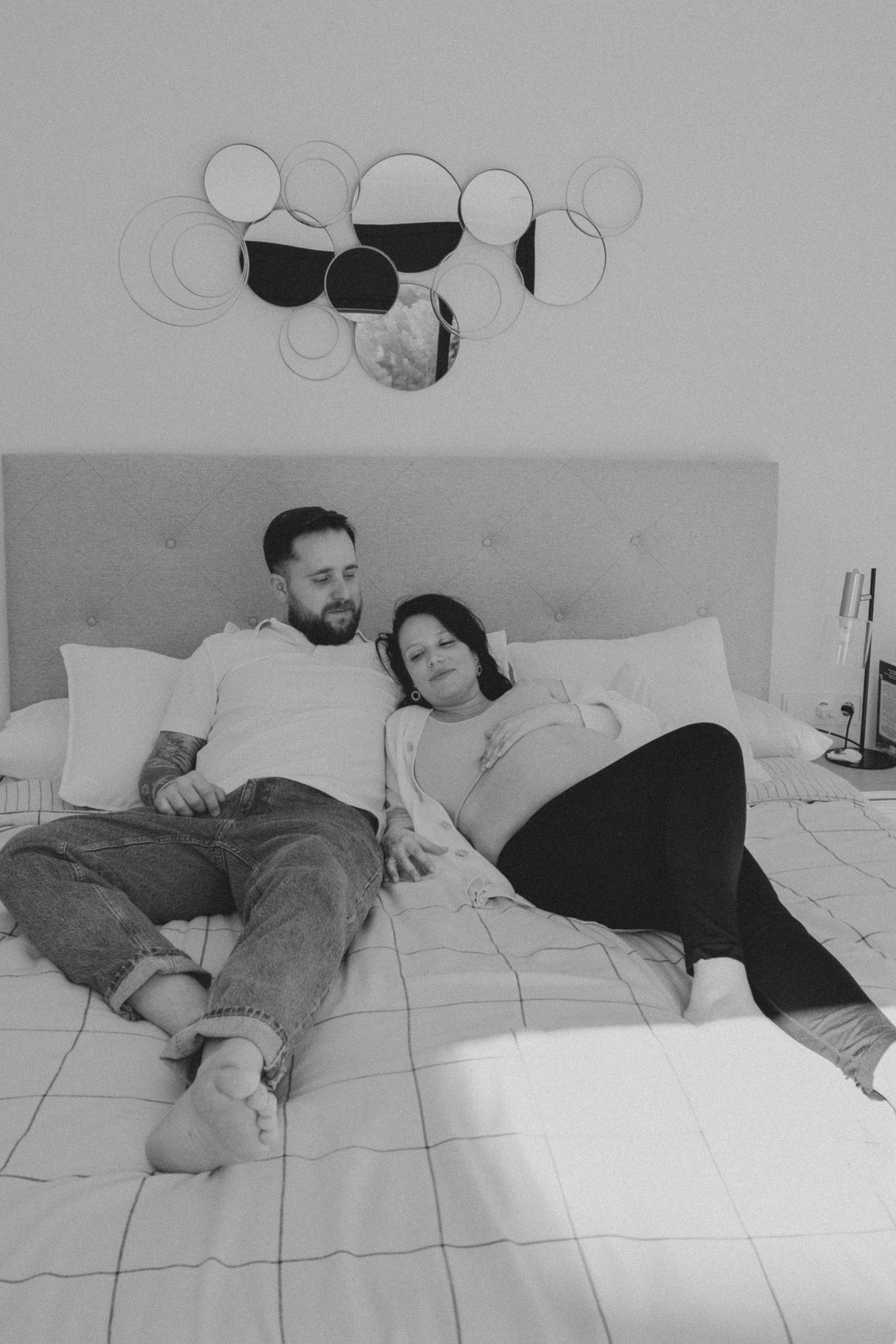 Sesión familiar embarazo. Fotografía profesional en Calafell - Elena Medvedeva