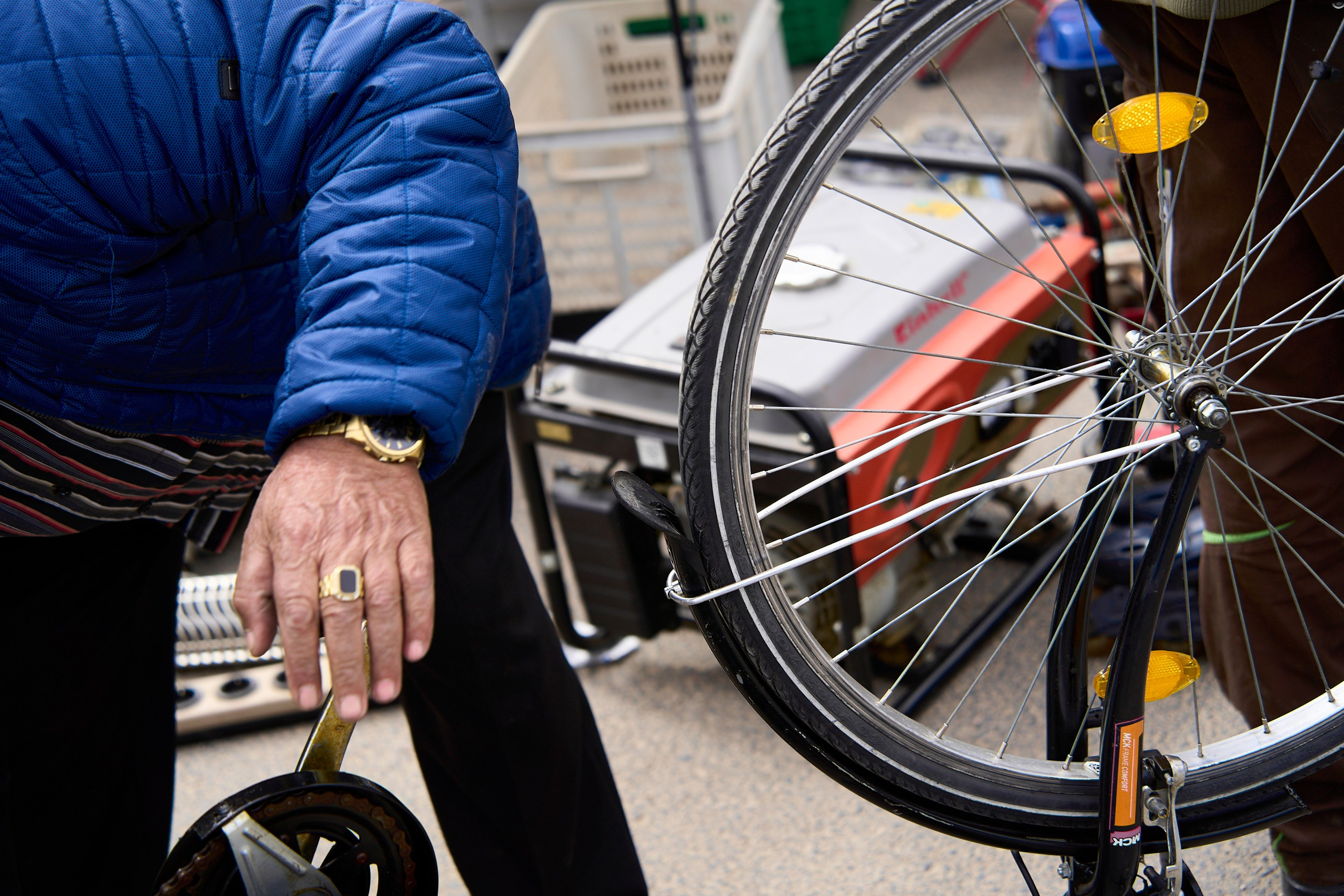 Flohmarkt-Fund. Aleksandr Steinbrenner | Streetfotografie