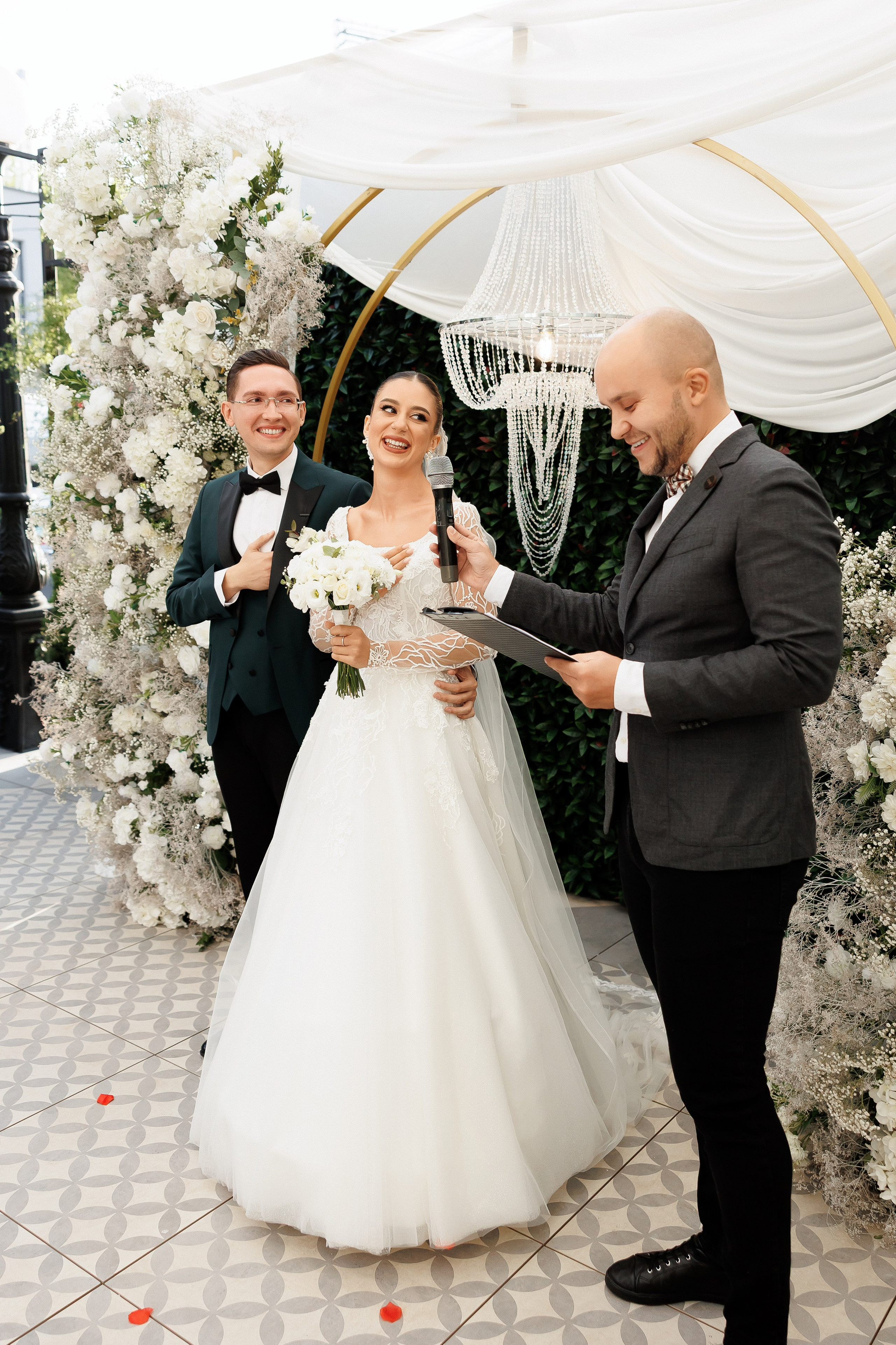 Serghei & Erica — Queen Residence. Servicii Foto și Video 067188353