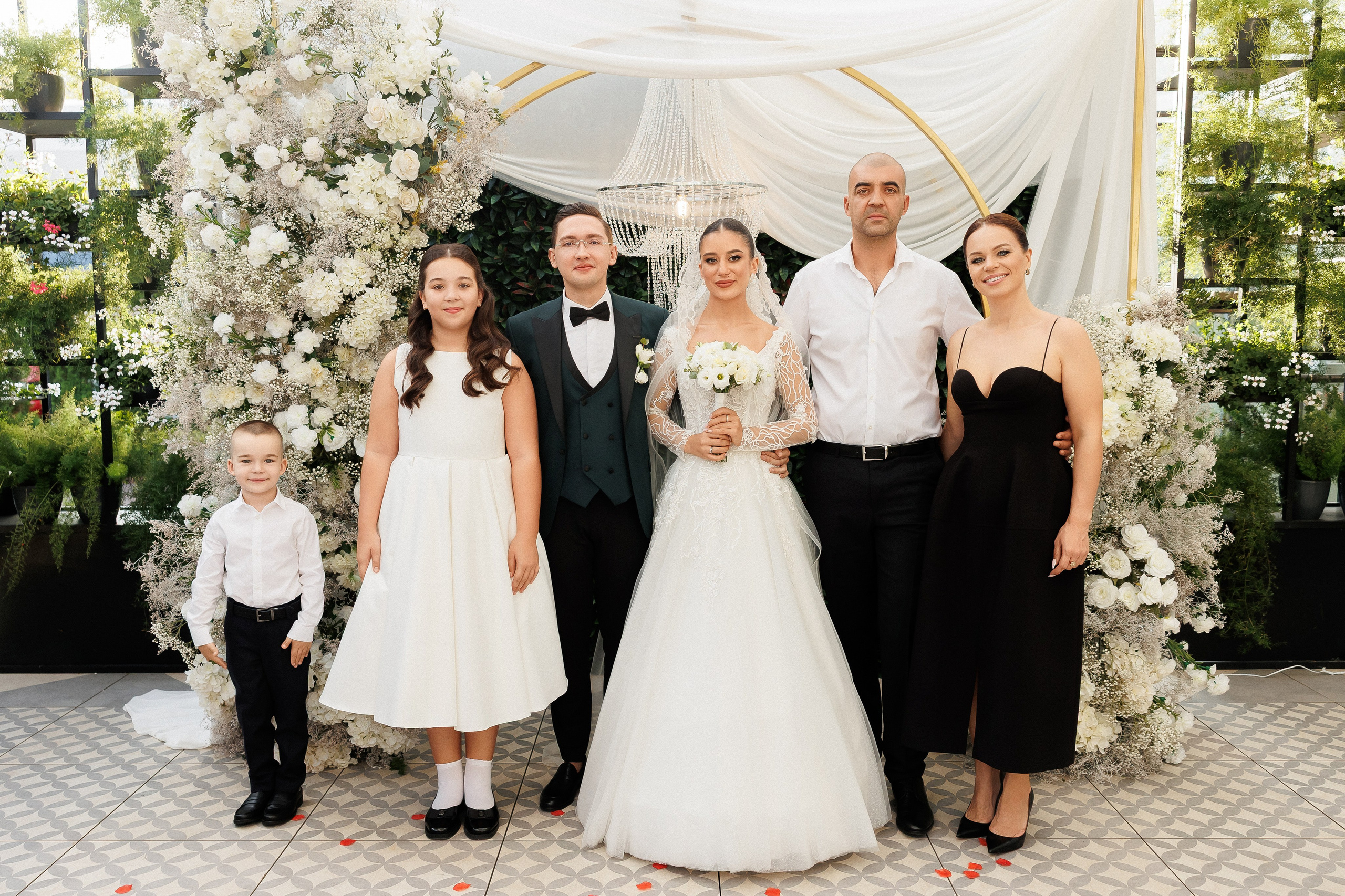 Serghei & Erica — Queen Residence. Servicii Foto și Video 067188353