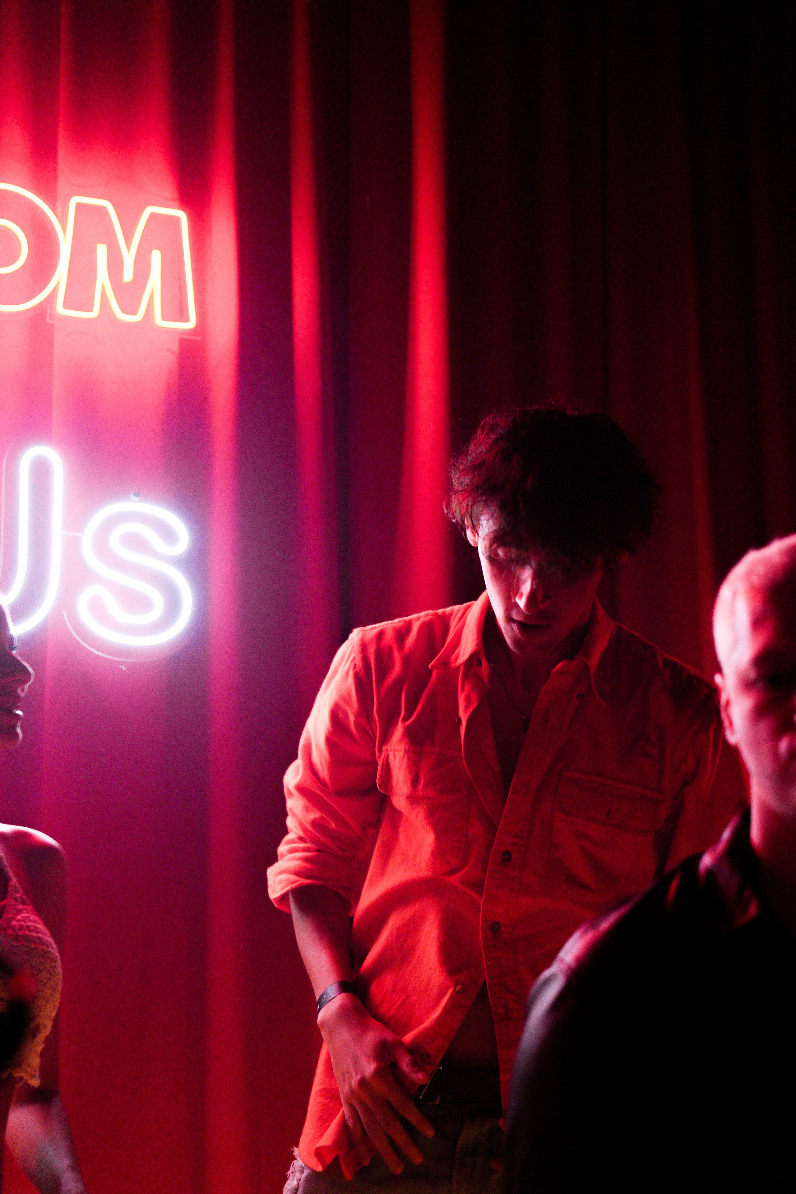 OnlyUs 3.0. THE ROOM BAR