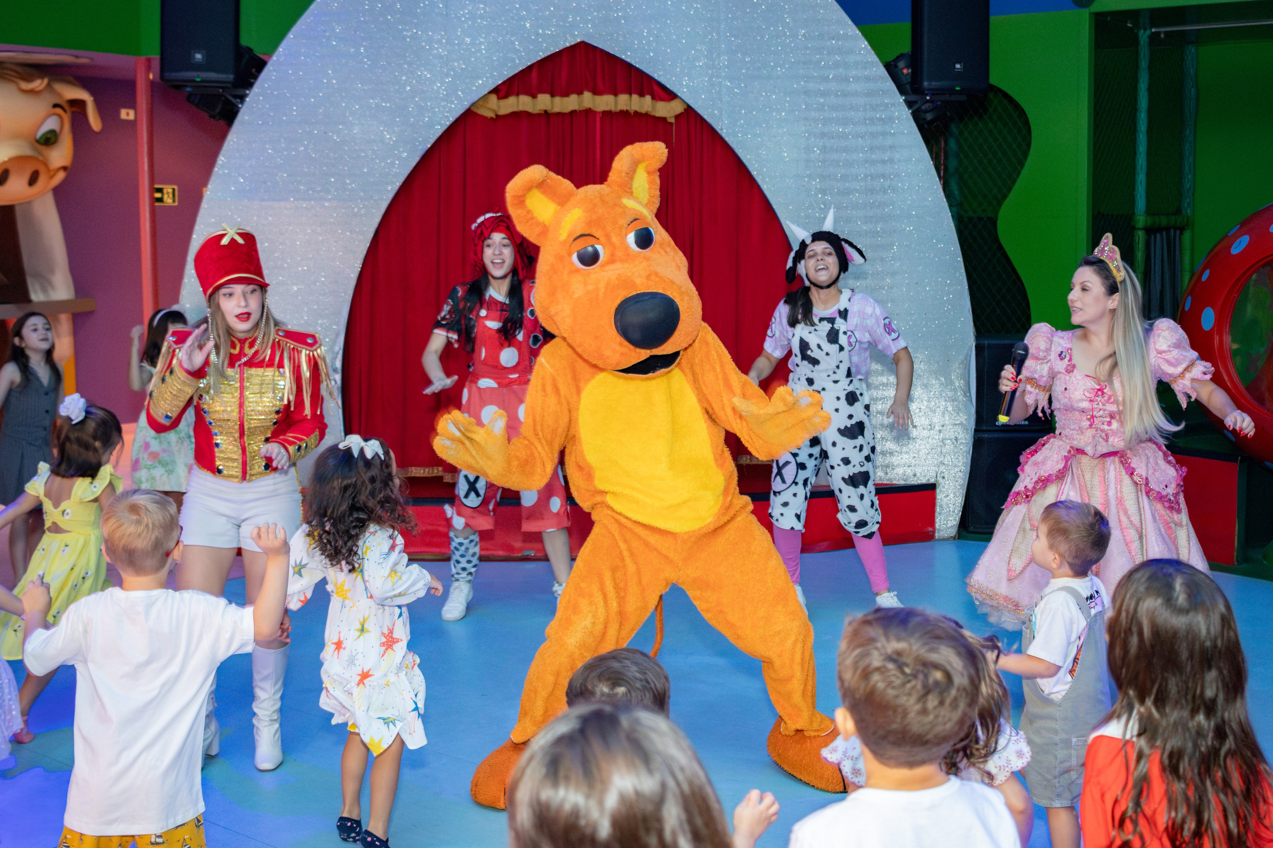 Stella — Aniversário 6 anos. Principal