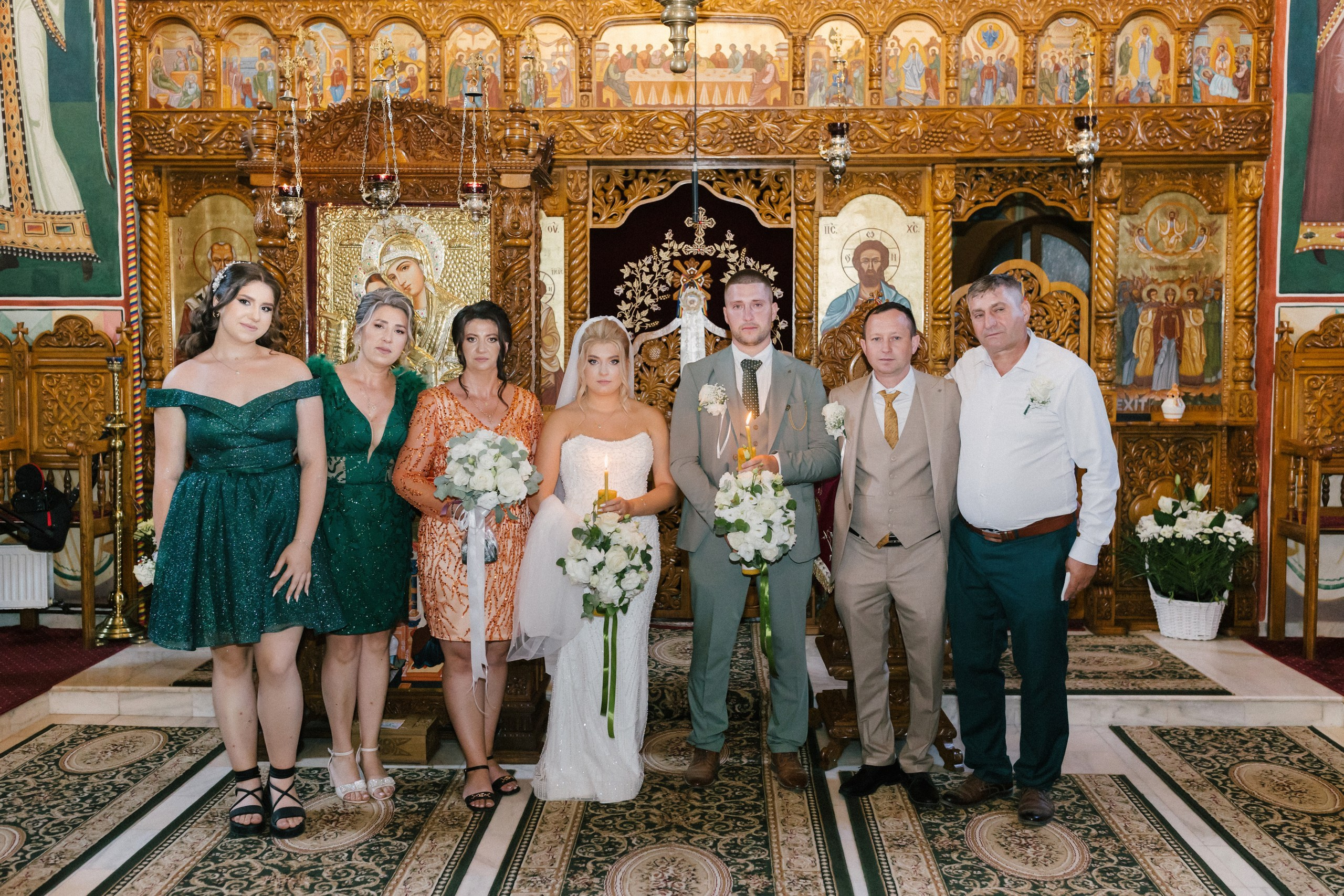 - mireasă Lavinia pregătire casa părintească Hârlău- mire Mihai pregătire Flămânzi cavalerii de onoare- fotograf nuntă Casa Jorovlea- ședință foto miri Mihai și Lavinia- nuntă elegantă Casa Jorovlea- fotografie de nuntă naturală România- domnișoare de onoare pregătire mireasă- emoții nuntă biserică- dansul mirilor Casa Jorovlea* fotograf profesionist nuntă Botoșani Iași* fotografie documentară de nuntă- familie și prieteni la nuntă- nași Mihai și Nicoleta nuntă- portret mireasă în lumină naturală- petrecere nuntă Casa Jorovlea- Nuntă Mihai și Lavinia – momente emoționante din ziua nunții, pregătirile mirilor în Hârlău și Flămânzi, ceremonia religioasă și ședința foto realizată de  AlinoFotoStudio -  Mireasa Lavinia în timpul pregătirilor la Hârlău-  Mihai pregătit de cavalerii de onoare în Flămânzi - Ceremonia religioasă a mirilor Mihai și Lavinia-Ședință foto romantică de nuntă Mihai și Lavinia - Dansul mirilor la petrecerea de nuntă -  fotograf nuntă Iași-  fotograf nuntă Botoșani- wedding photography Romania- AlinoFotoStudio - AlinoFotoStudio - Alin Chirilă fotograf - fotograf Botoșani - fotograf Iași - fotograf Hârlău - fotograf Bacău - fotograf Suceava - fotograf București - fotograf Neamț - servicii foto video - fotograf evenimente - fotograf nuntă - fotograf botez - wedding photographer Romania - ședință foto nuntă - fotografie de eveniment - wedding photography - fotografie profesională - fotograf profesionist România- povestitor prin fotografie, servicii foto - video -profesionale