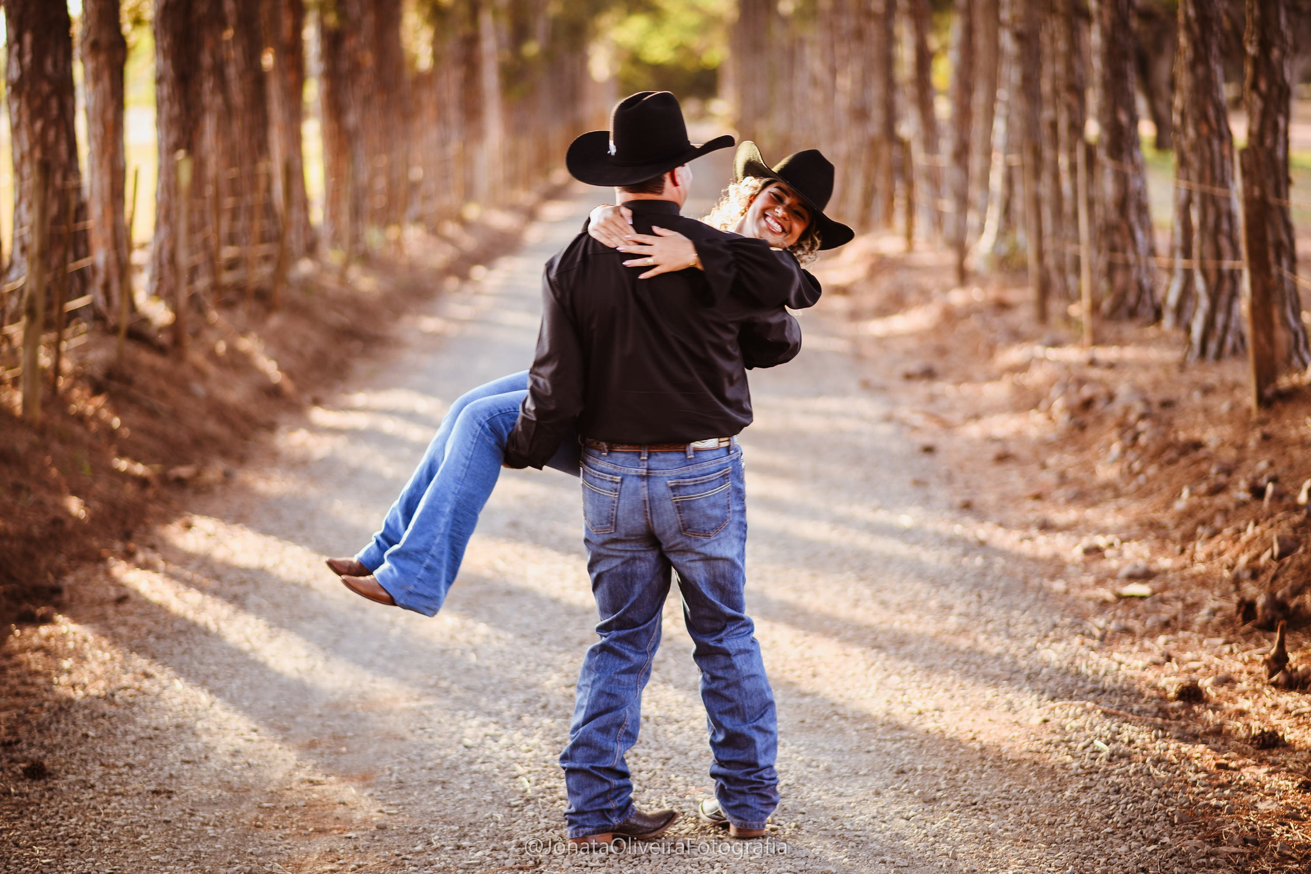 Pre Wedding Luérica e Vinicius. Fotografia de casamentos e ensaios em avaré Jônata Oliveira